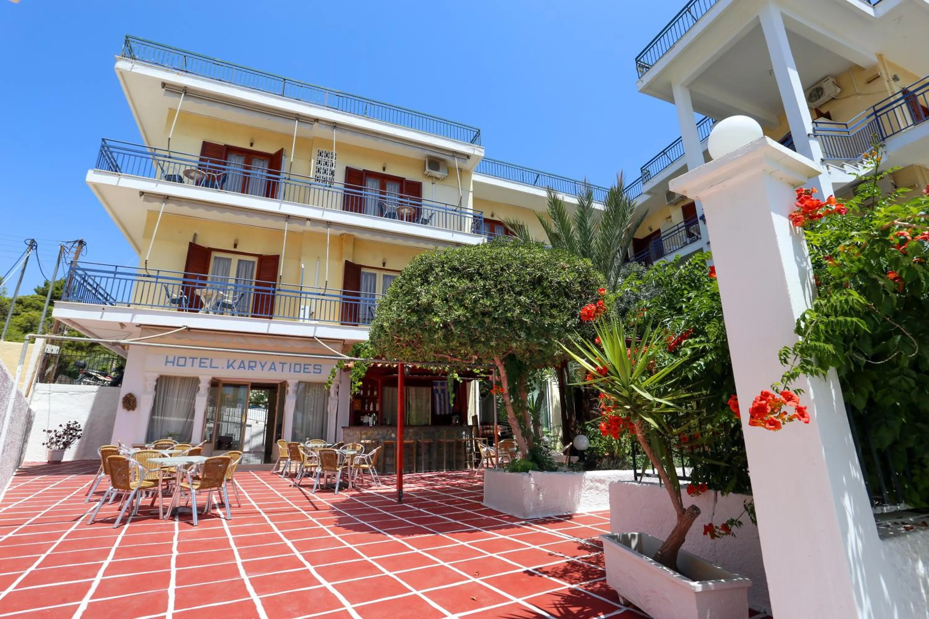 Hotel Karyatides
