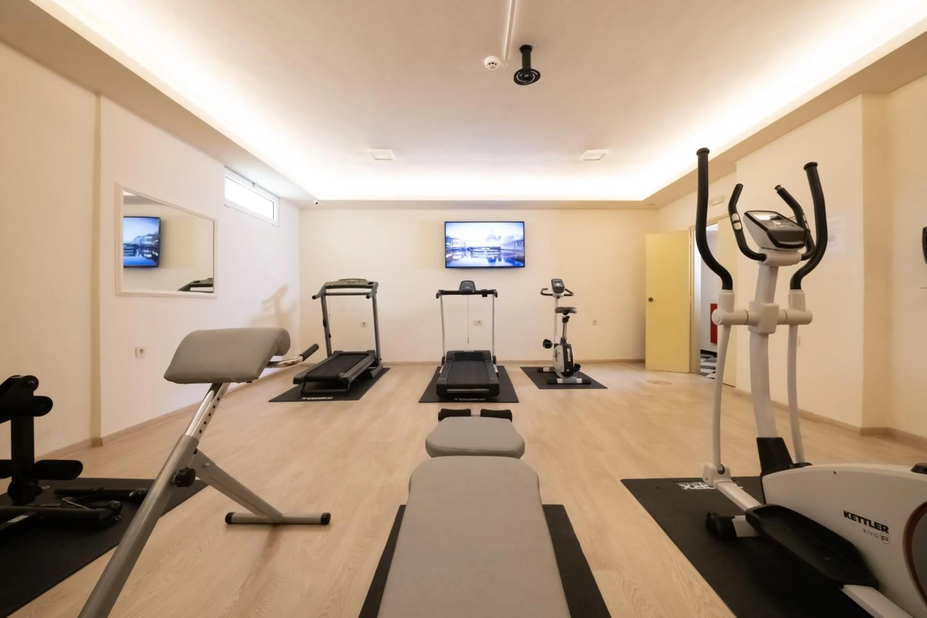 Fitness centre/facilities in Halepa Hotel