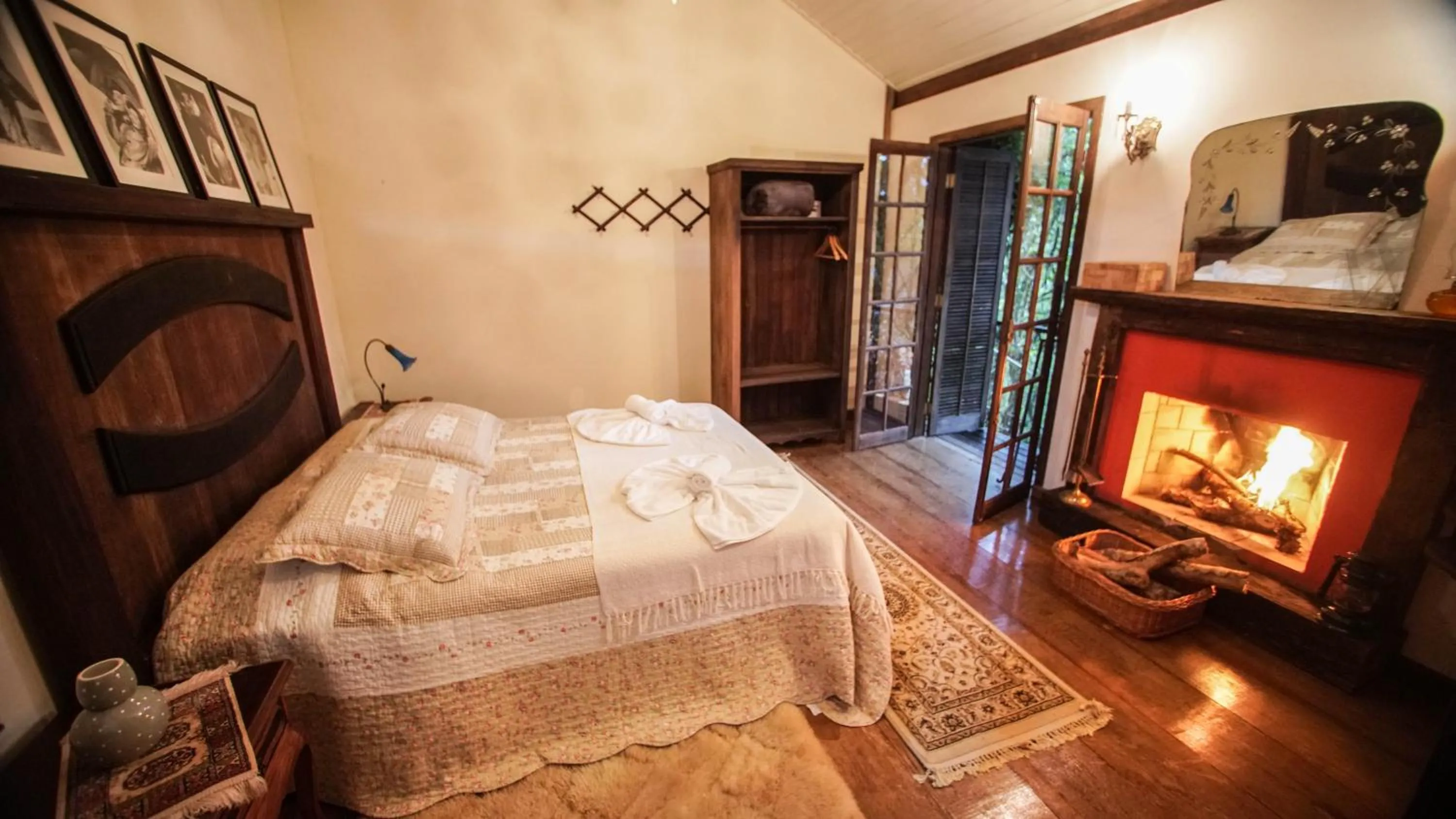 Photo of the whole room, Bed in Pousada Terra Crua