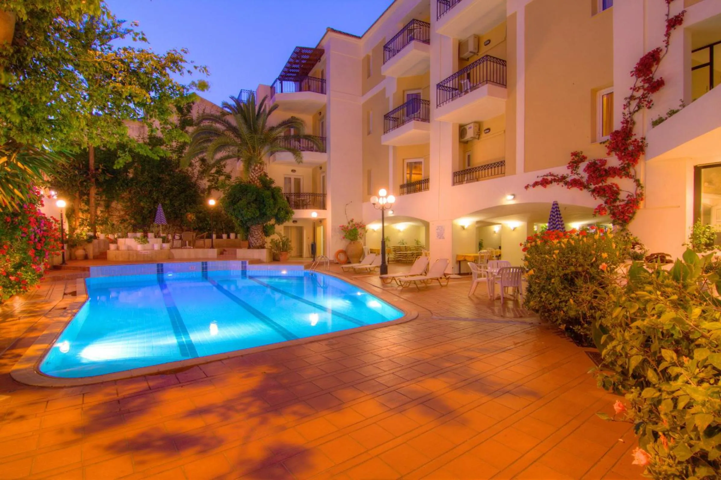 Swimming pool in Fortezza Hotel