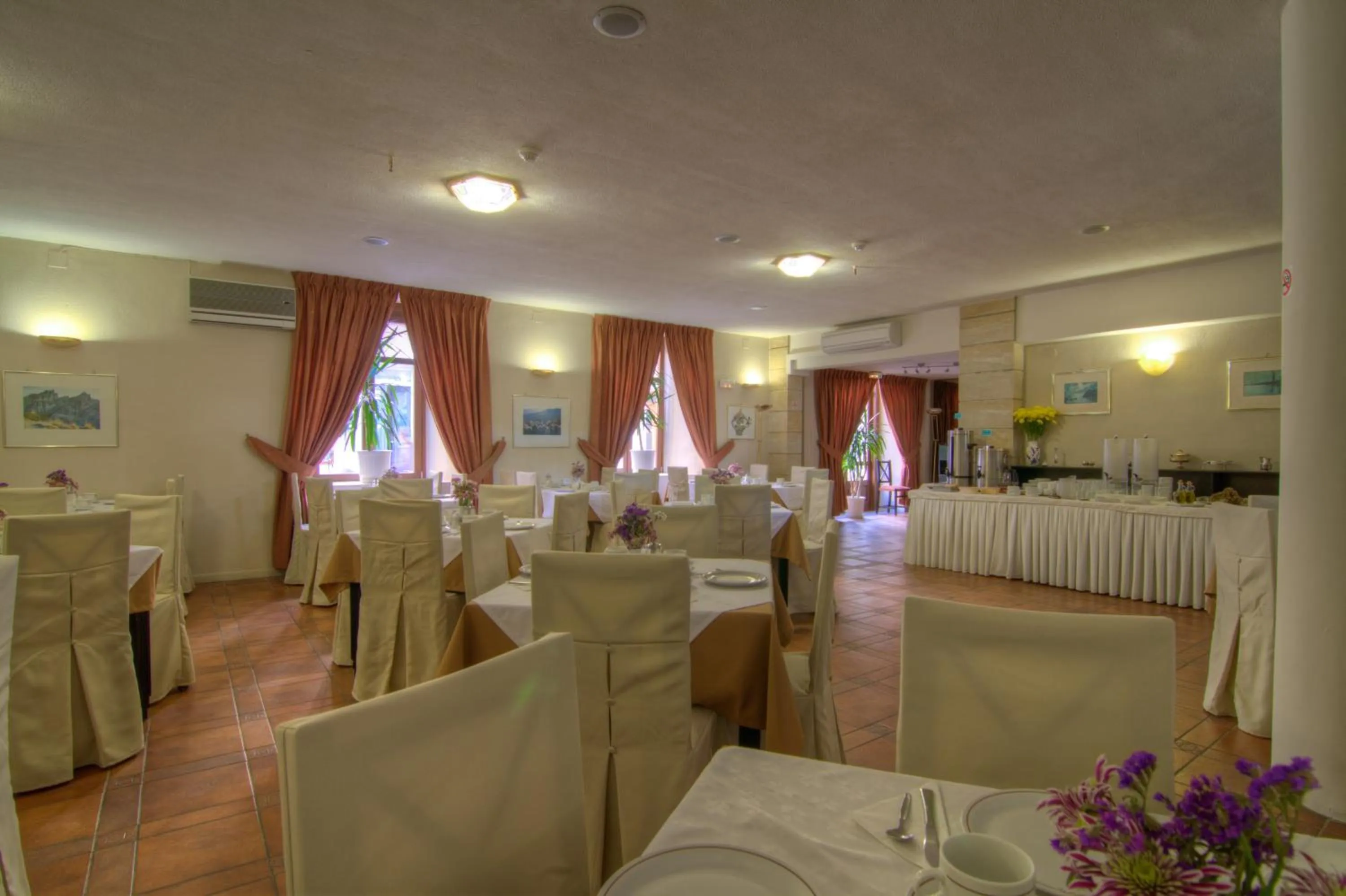 Restaurant/places to eat in Fortezza Hotel