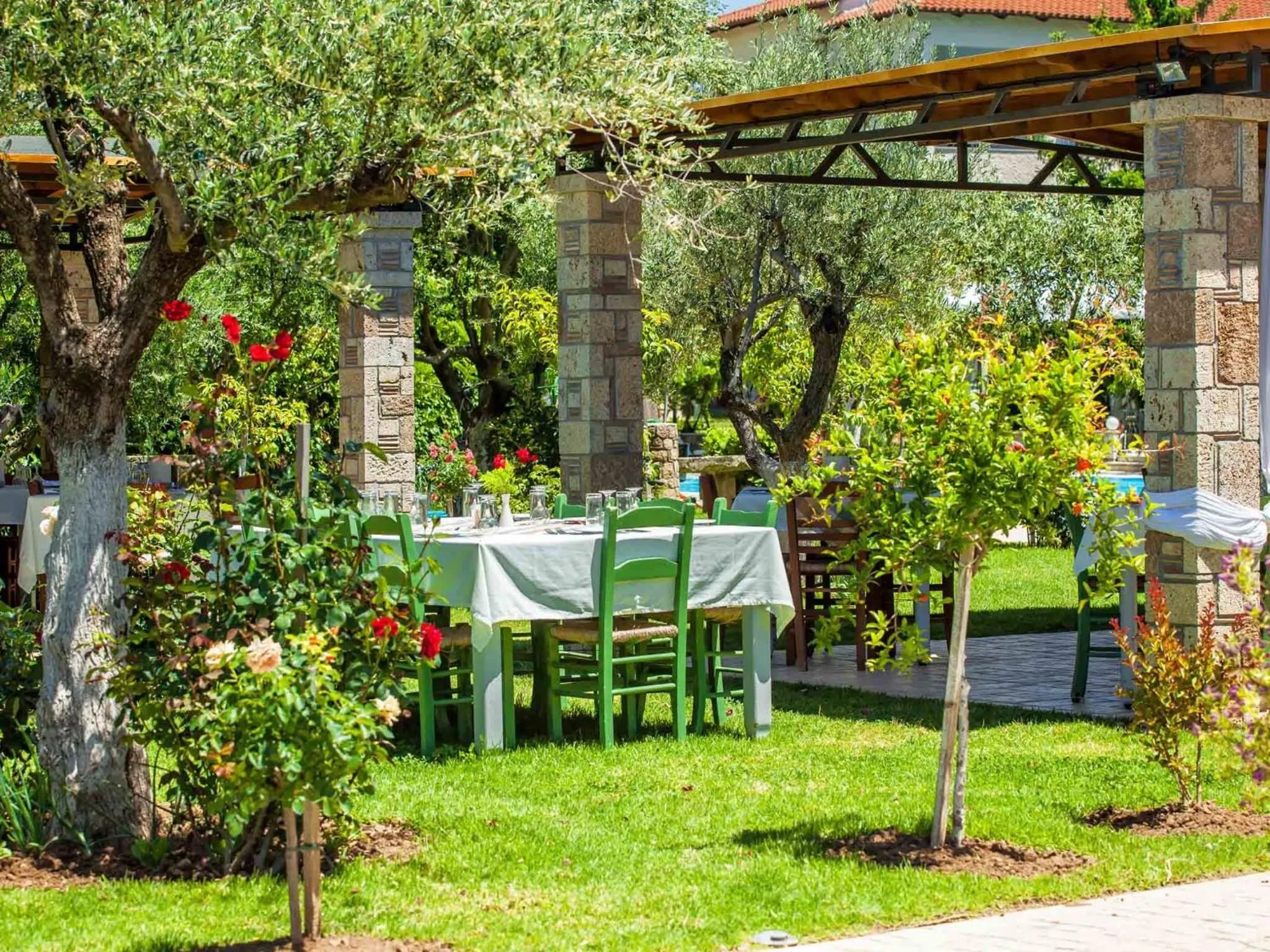 Restaurant/places to eat in Hotel Europa Olympia