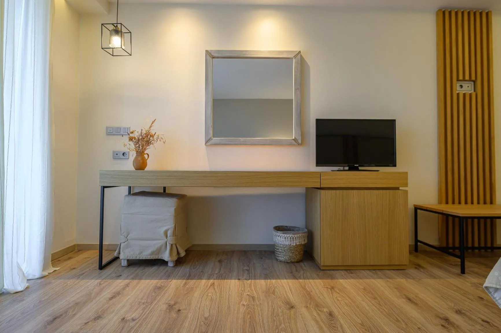 TV and multimedia in Hotel Europa Olympia