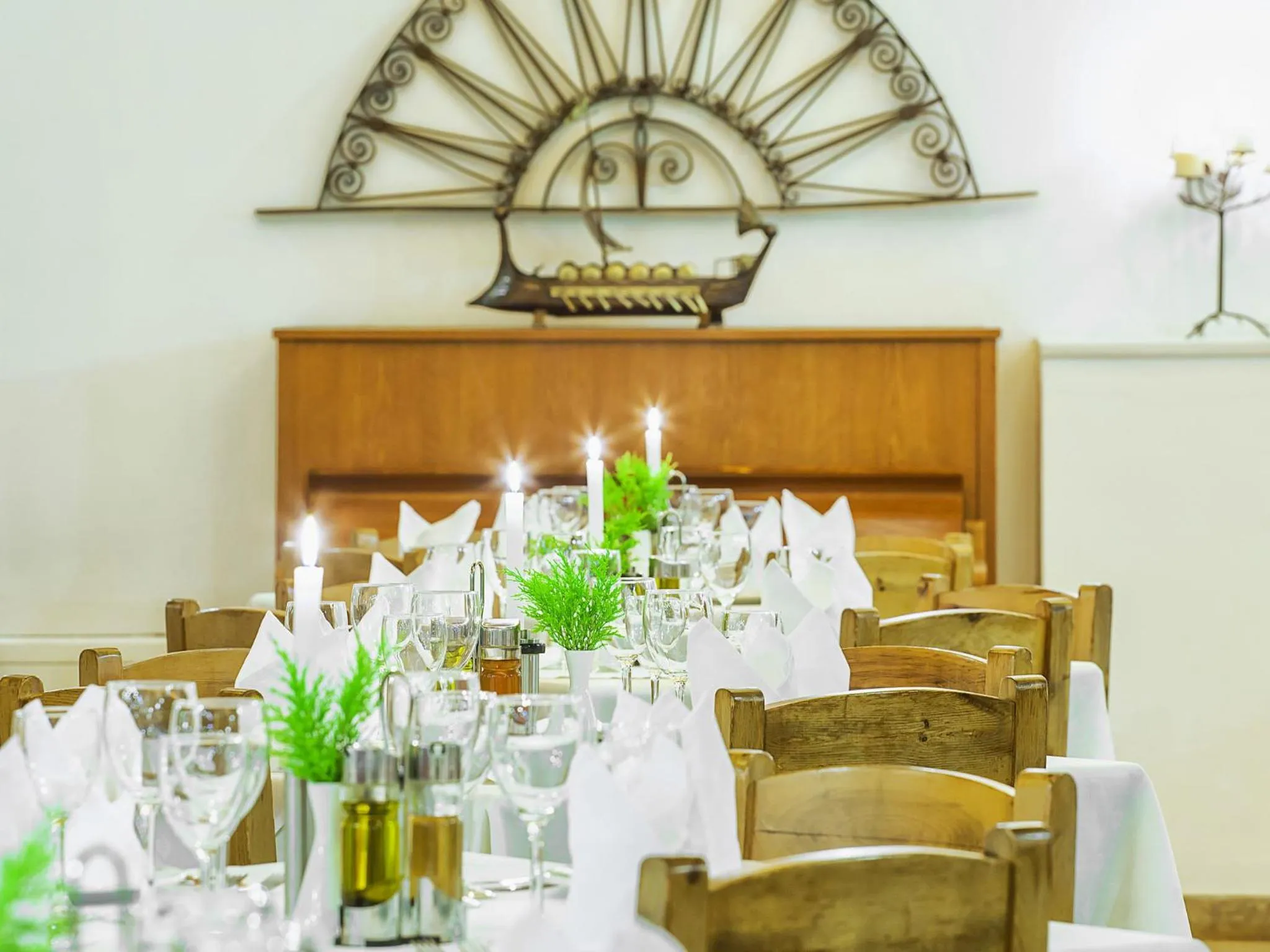 Restaurant/places to eat in Hotel Europa Olympia