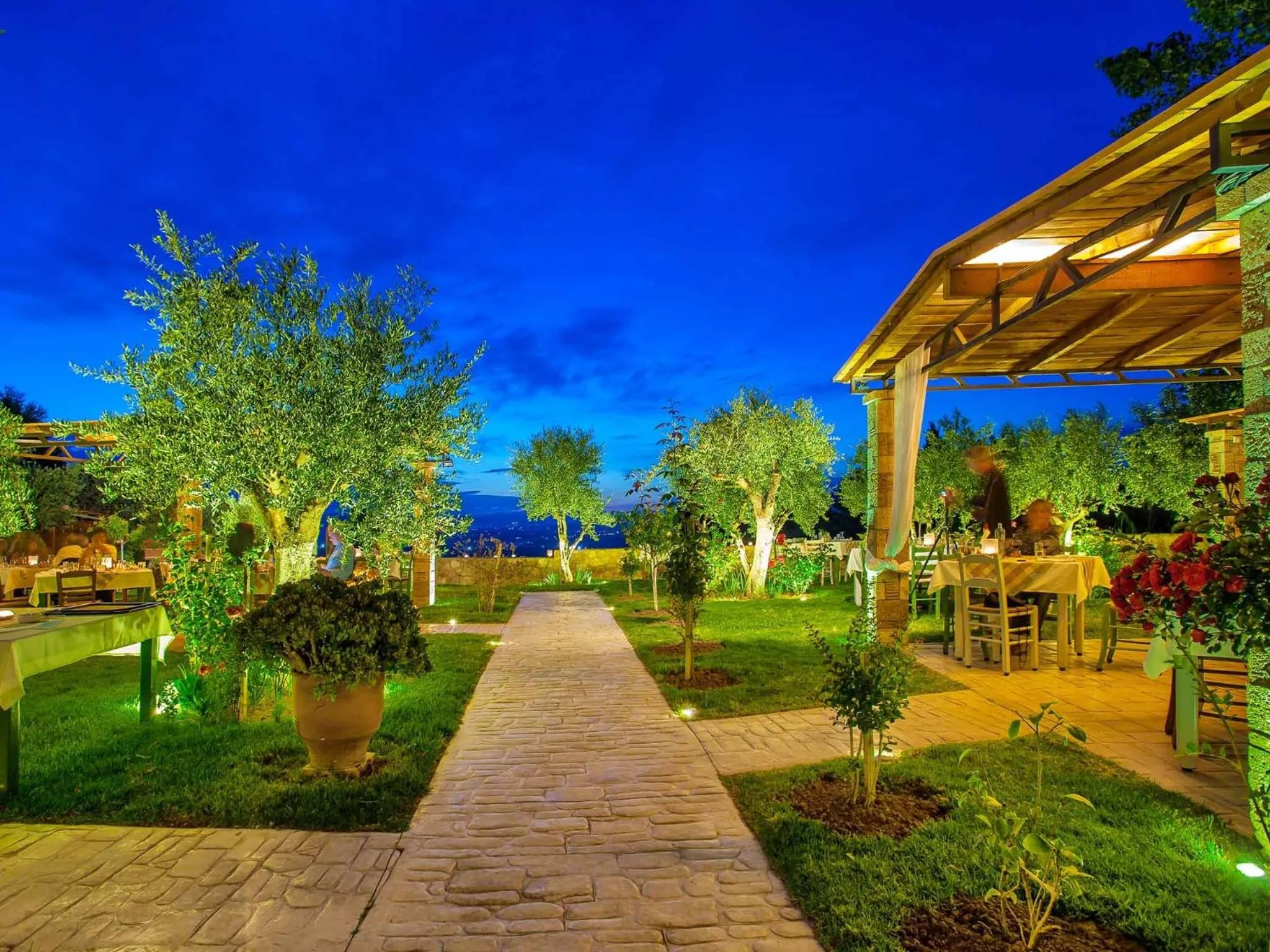 Restaurant/places to eat in Hotel Europa Olympia