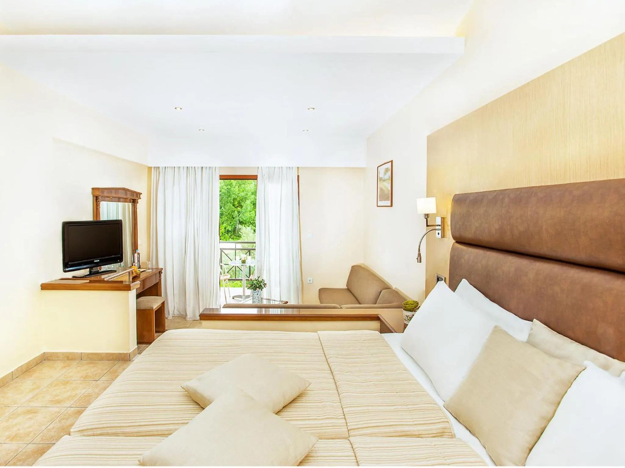 Bedroom, Bed in Hotel Europa Olympia