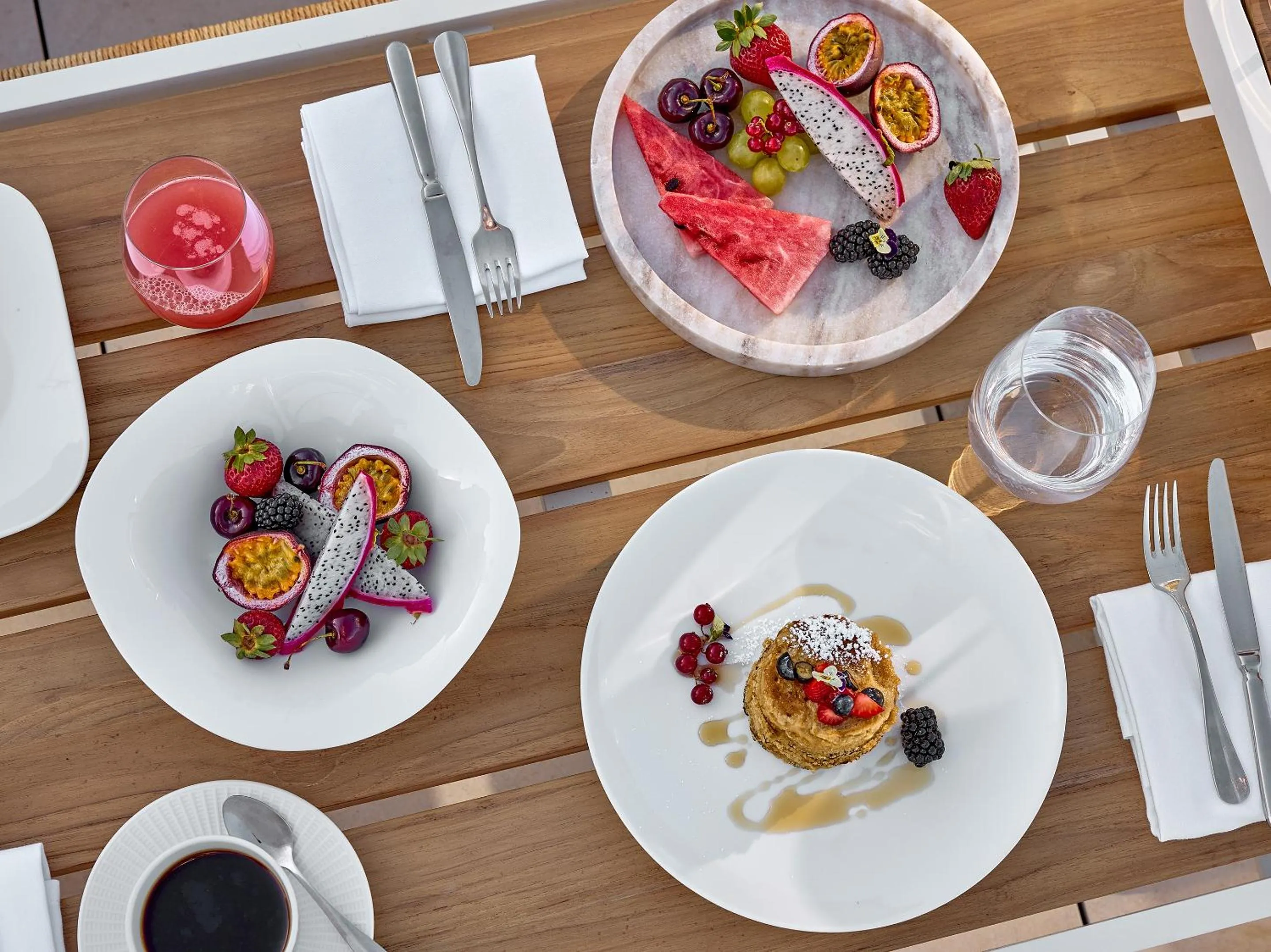 Food in The Roc Club, A Grecotel Hotel to Live