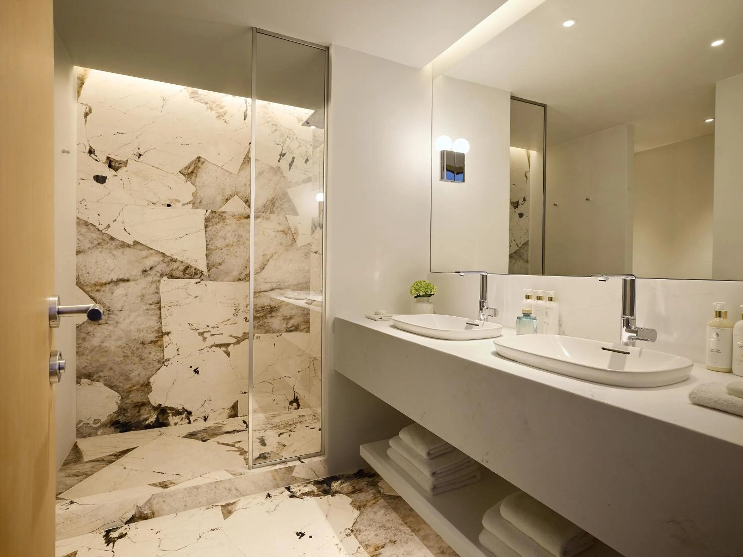 Bathroom in The Roc Club, A Grecotel Hotel to Live