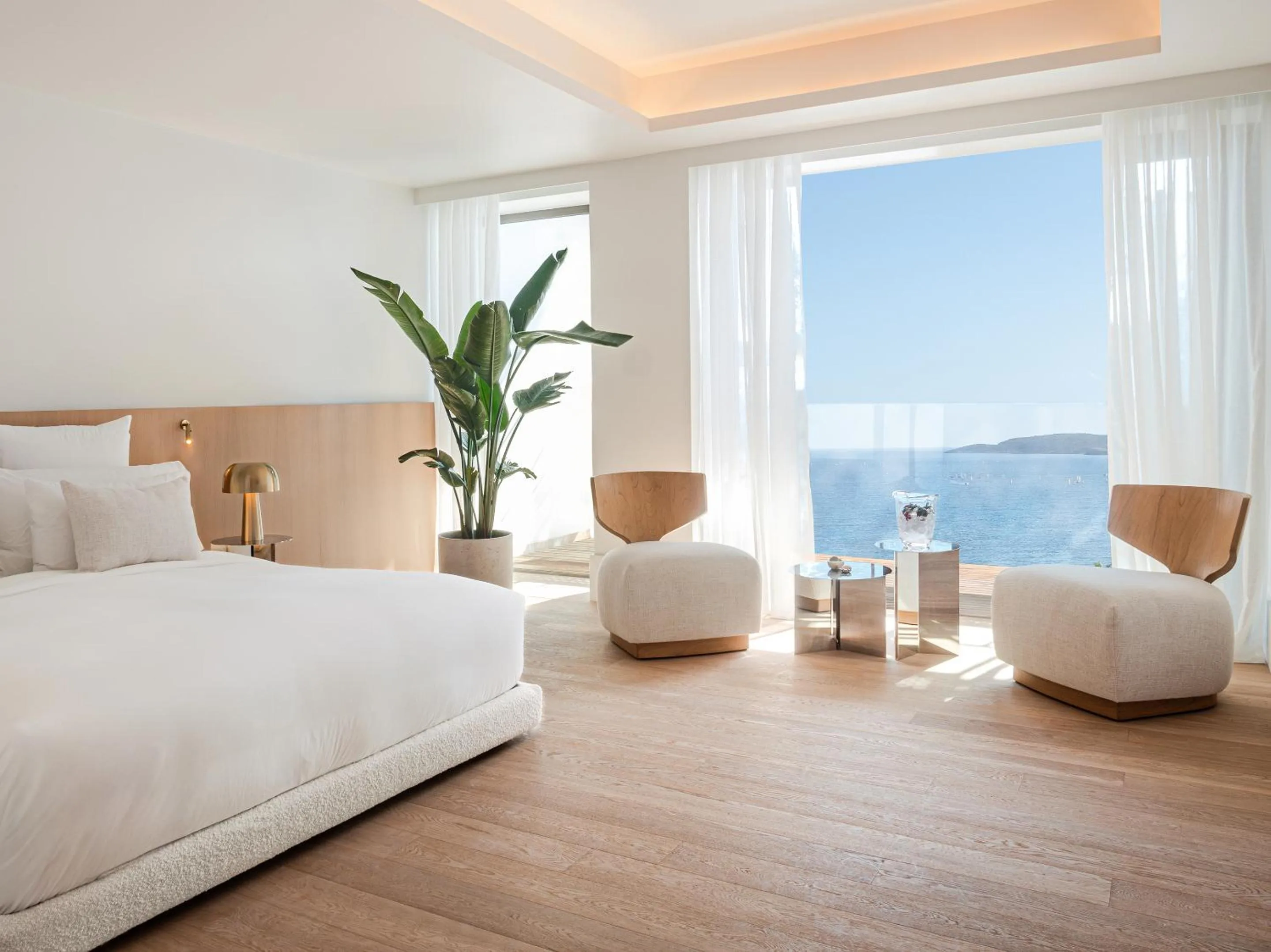 Photo of the whole room, Bed in The Roc Club, A Grecotel Hotel to Live