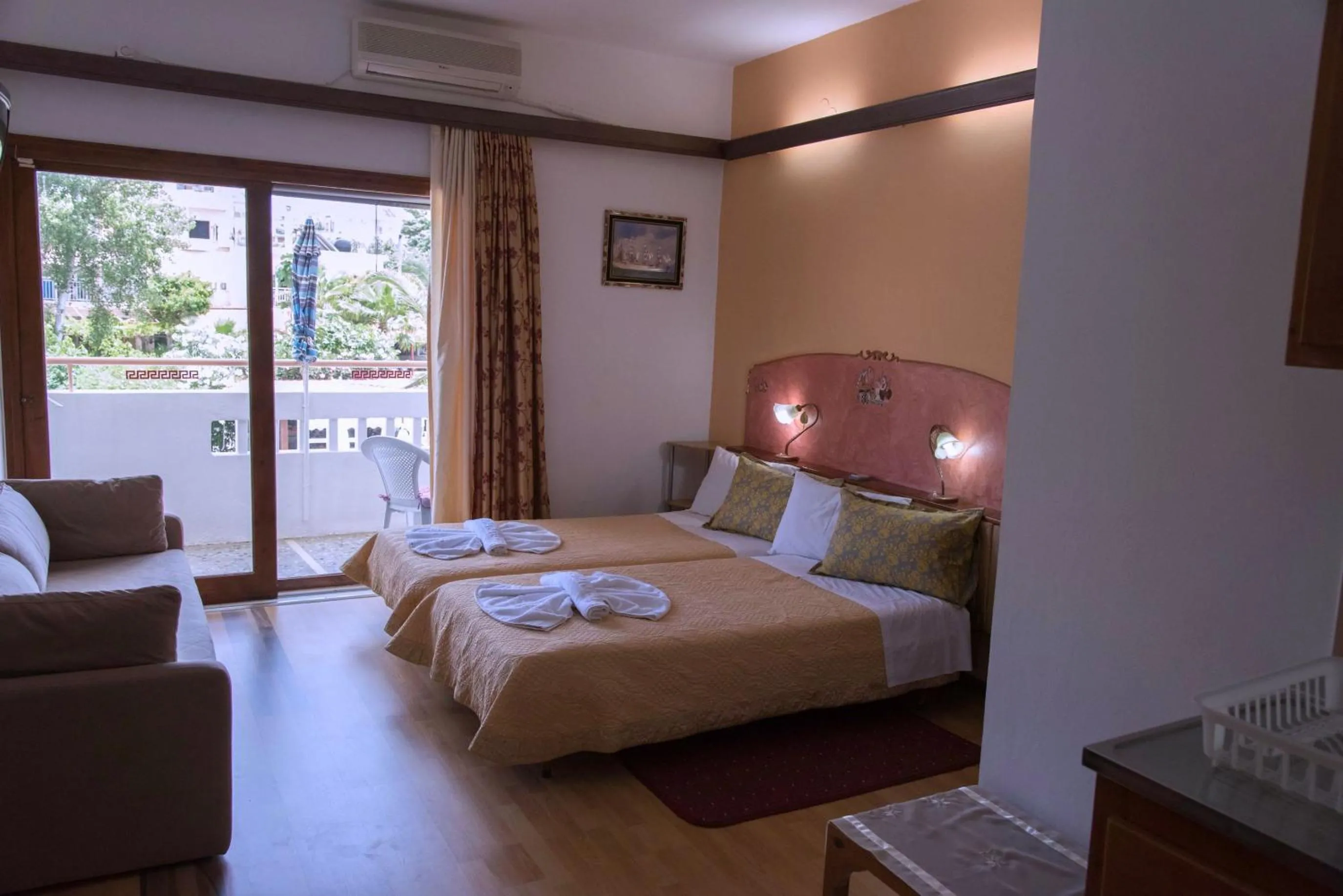 Bedroom, Bed in Sun City