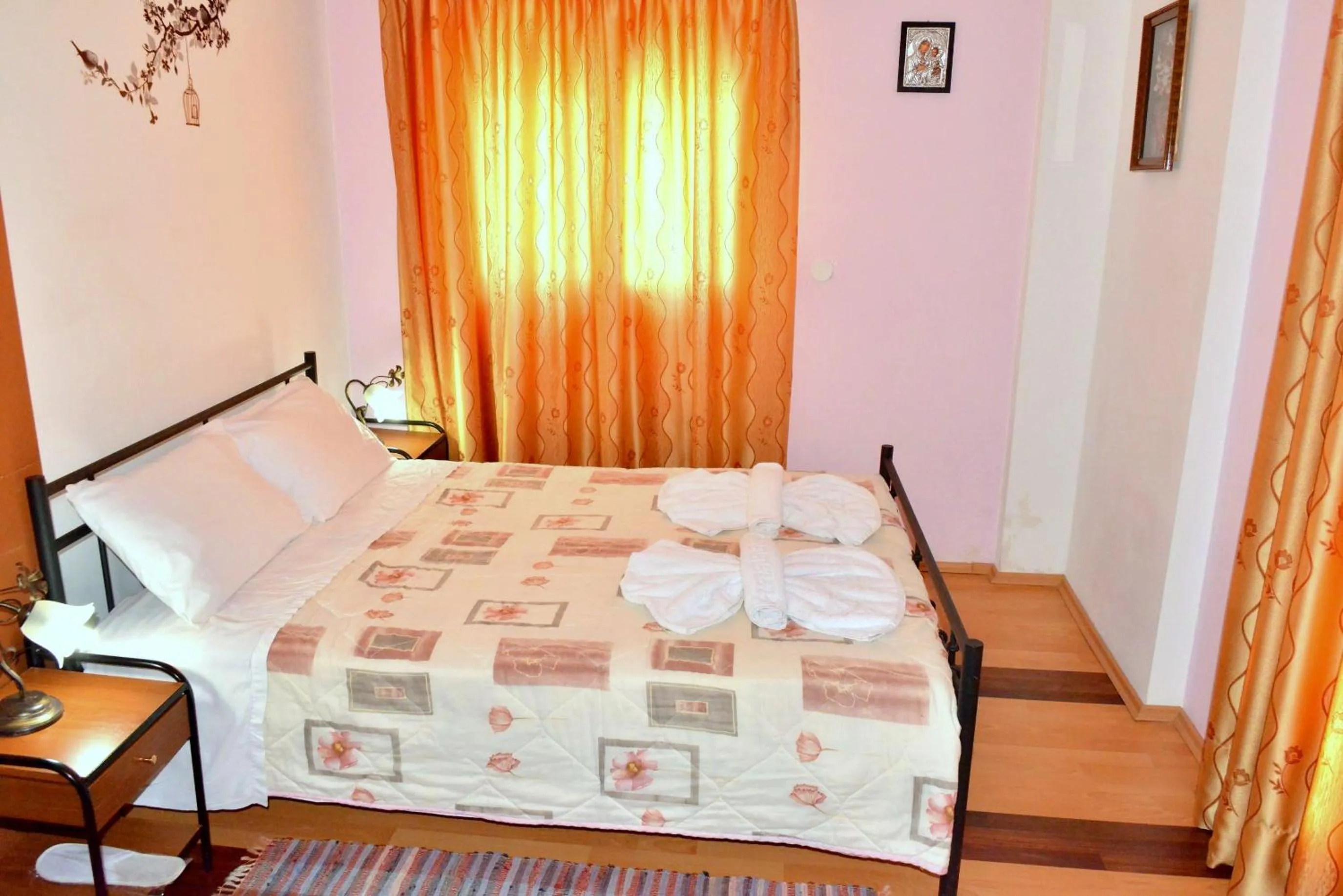 Bedroom, Bed in Sun City