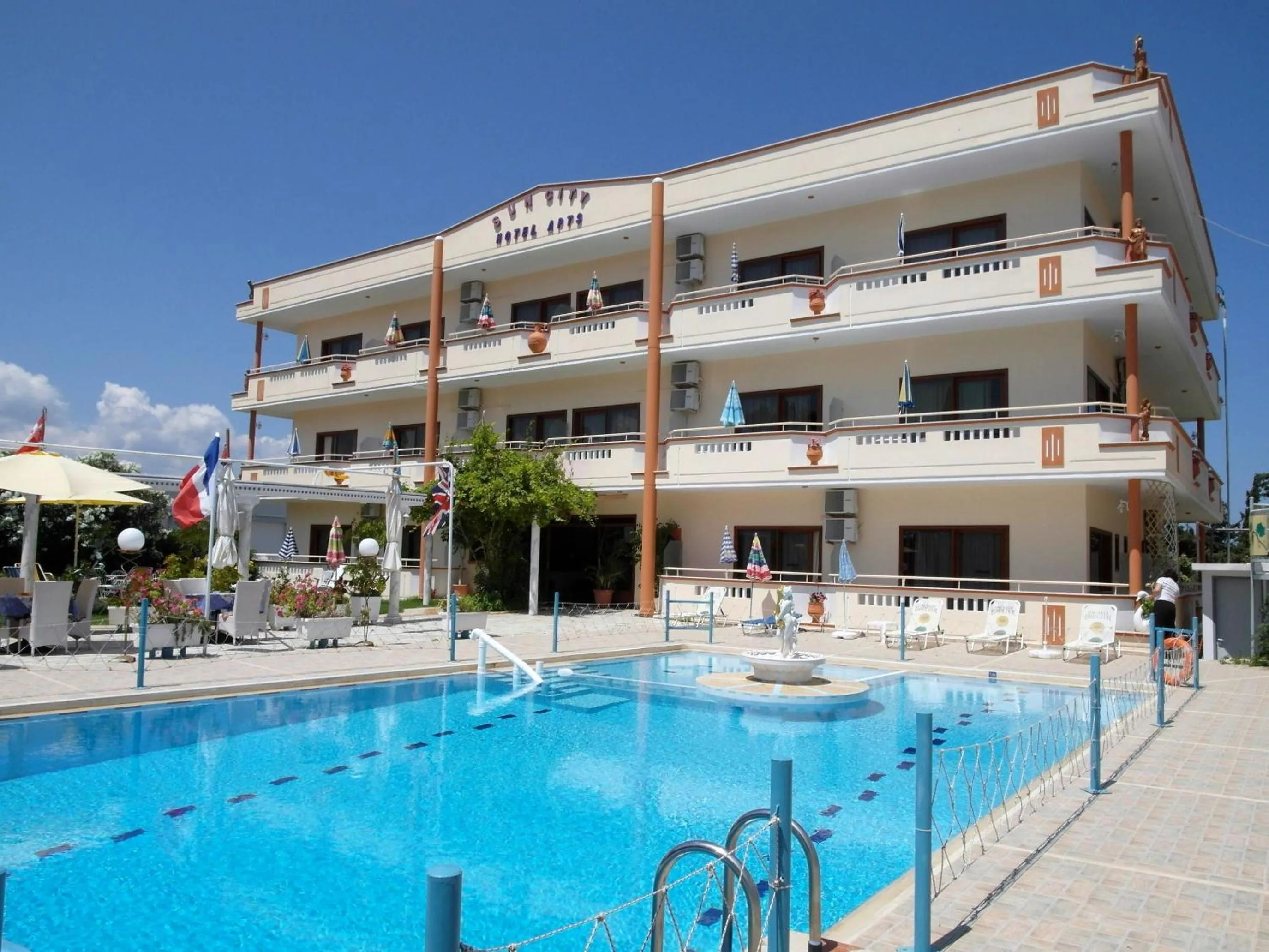 Property building in Sun City