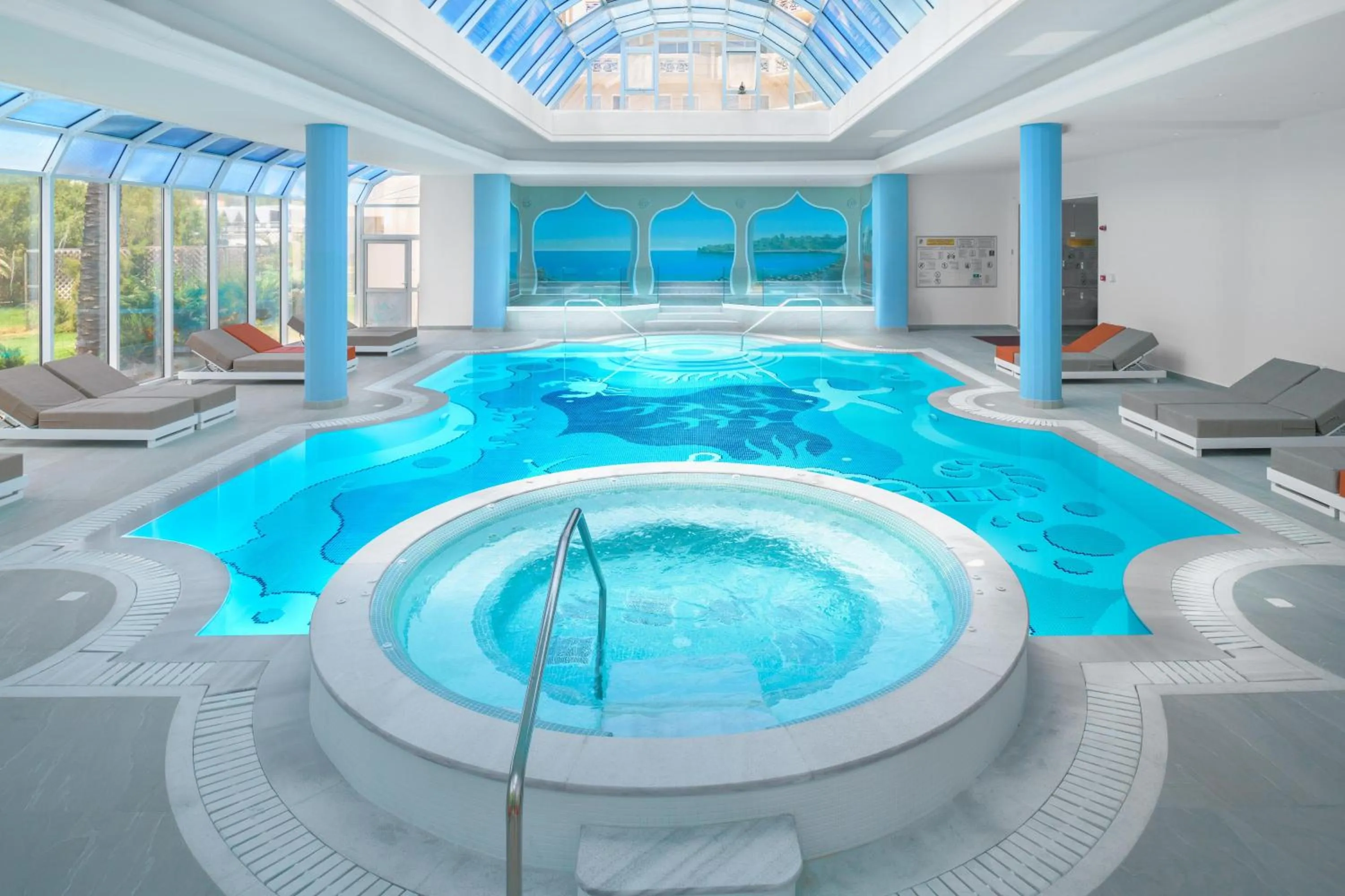 Swimming pool in Rodos Palladium Leisure & Wellness