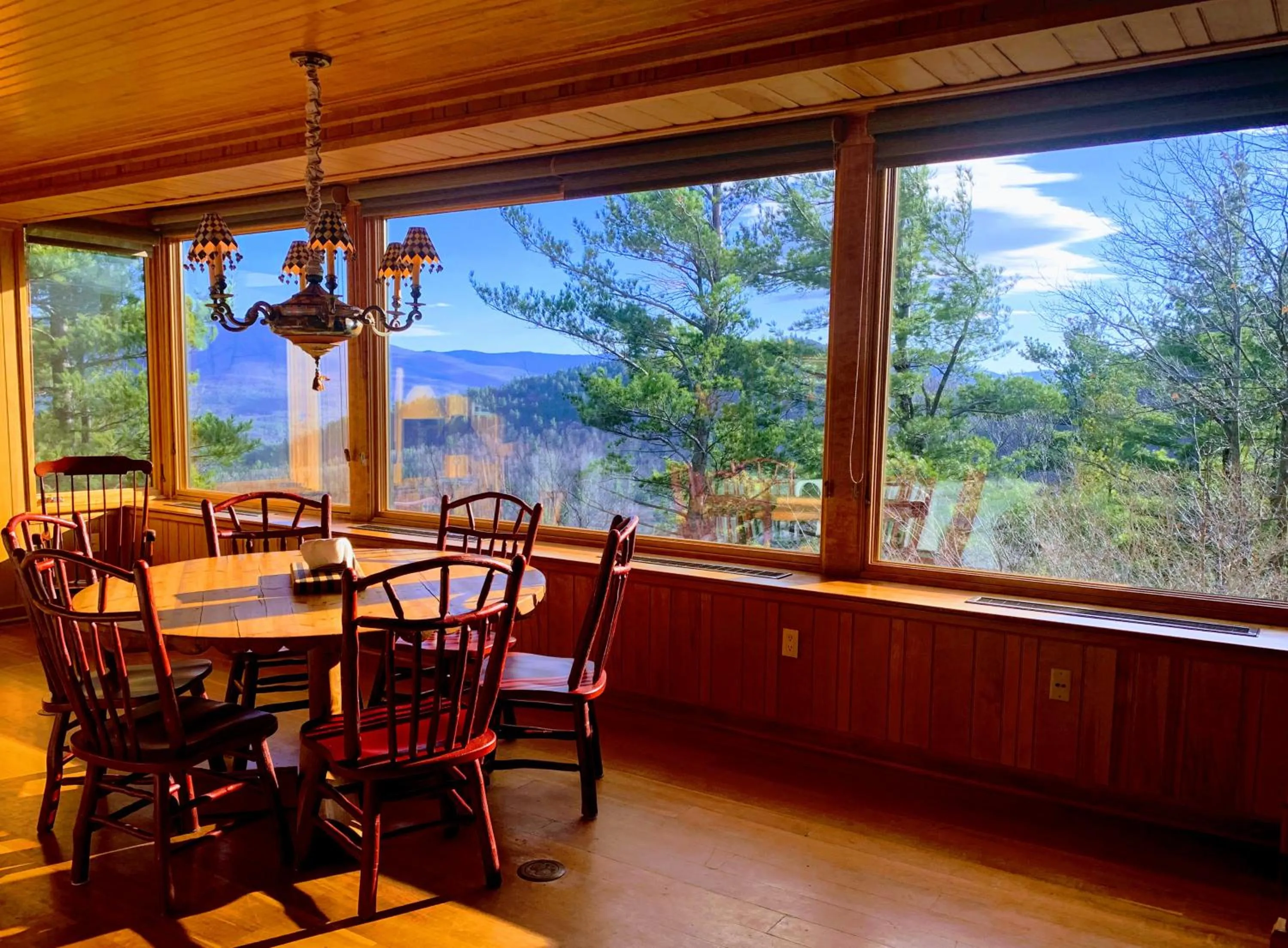 Dining area in NewVida Preserve