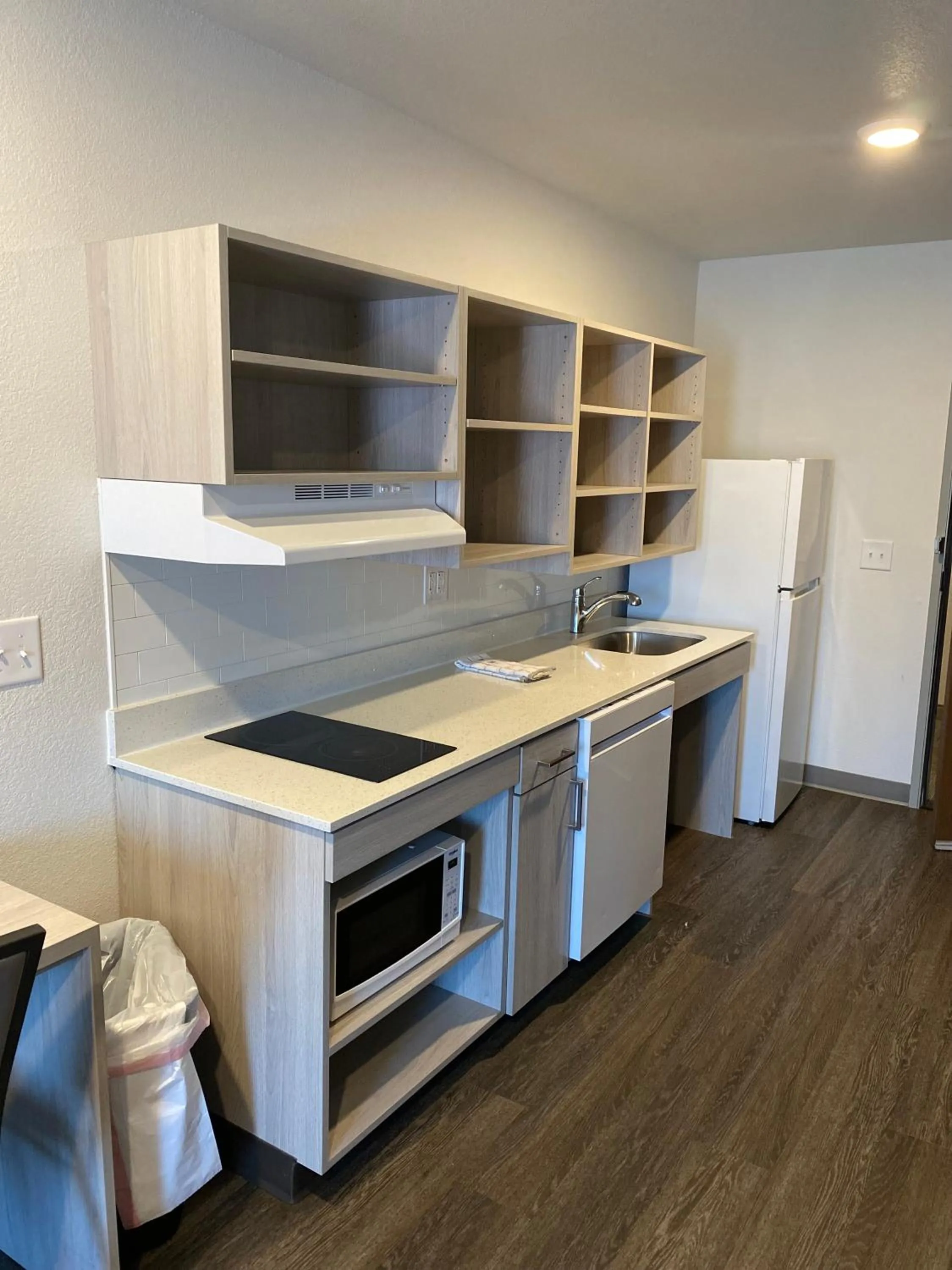 Kitchen or kitchenette in WoodSpring Suites Hermitage - Nashville Airport