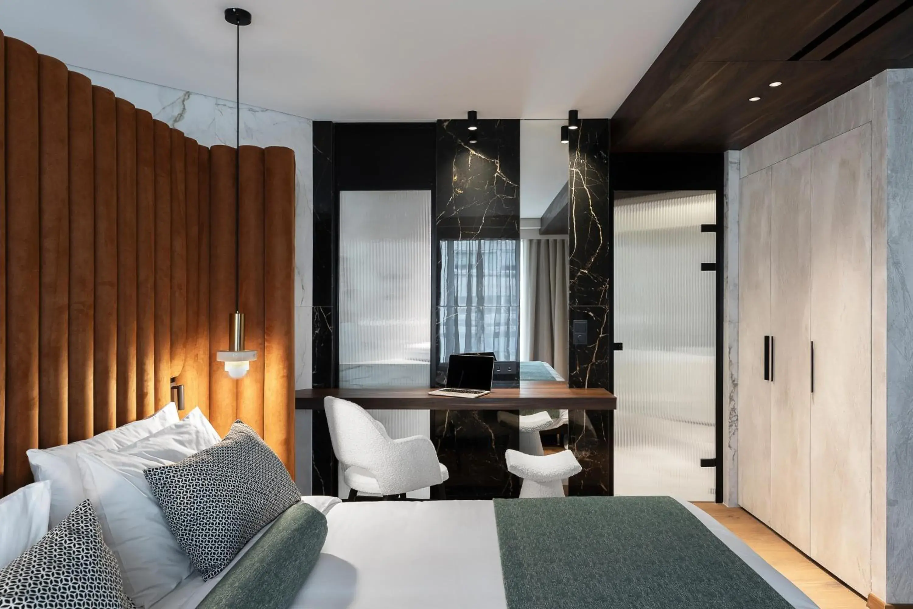 One Bedroom Suite with Executive Lounge Access in The Stanley One Bedroom Suite with Executive Lounge Access in The Stanley