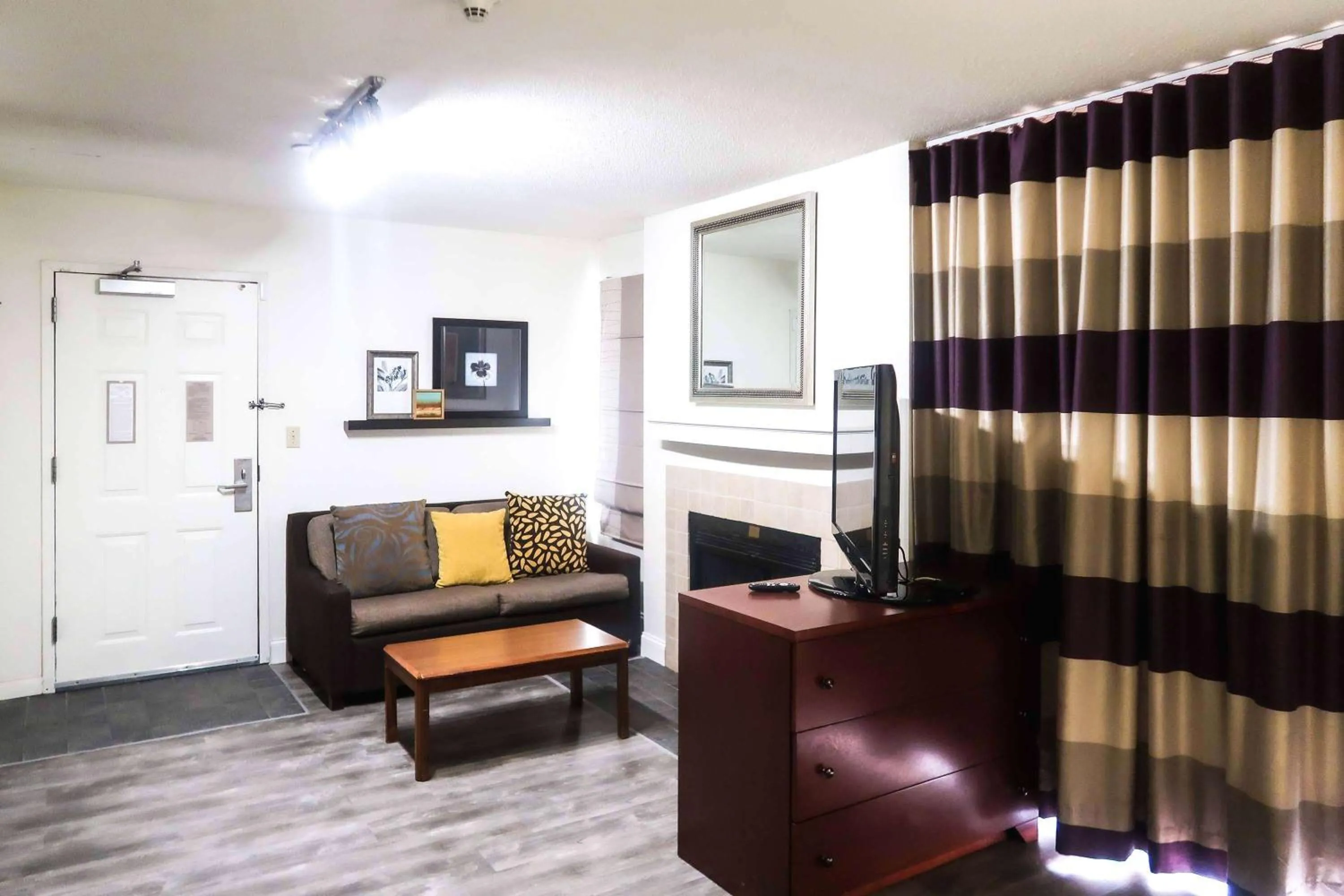 Photo of the whole room in Tysons Corner Suites, A Baymont by Wyndham