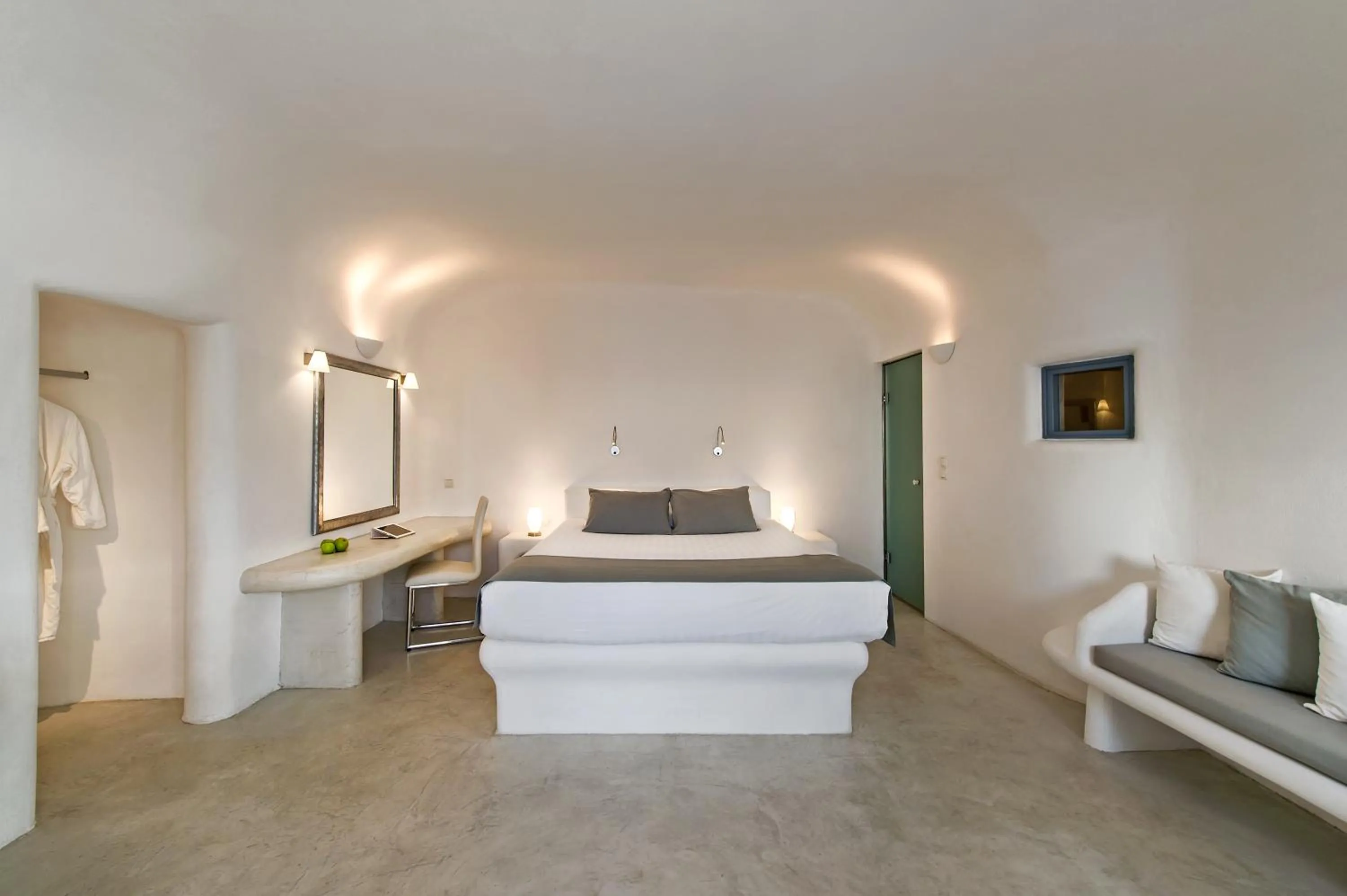 Photo of the whole room, Bed in Pegasus Suites & Spa