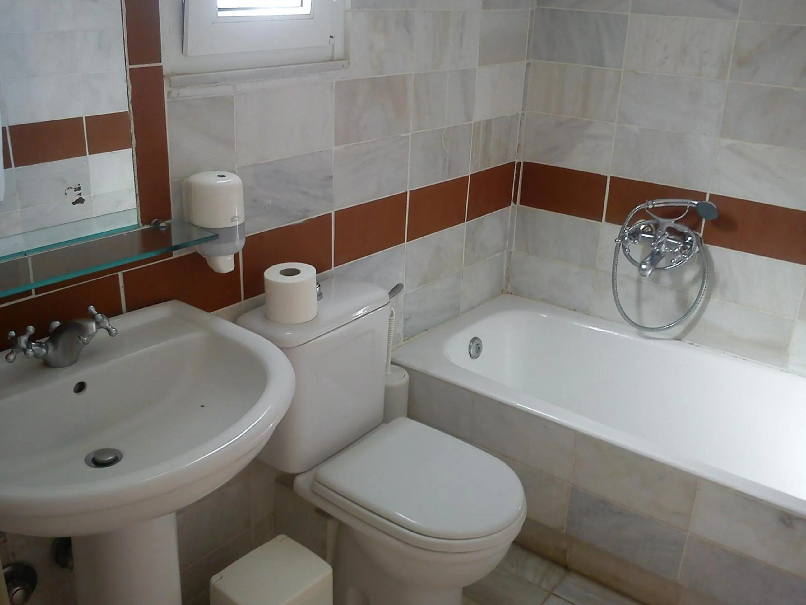 Shower in Panselinos Hotel