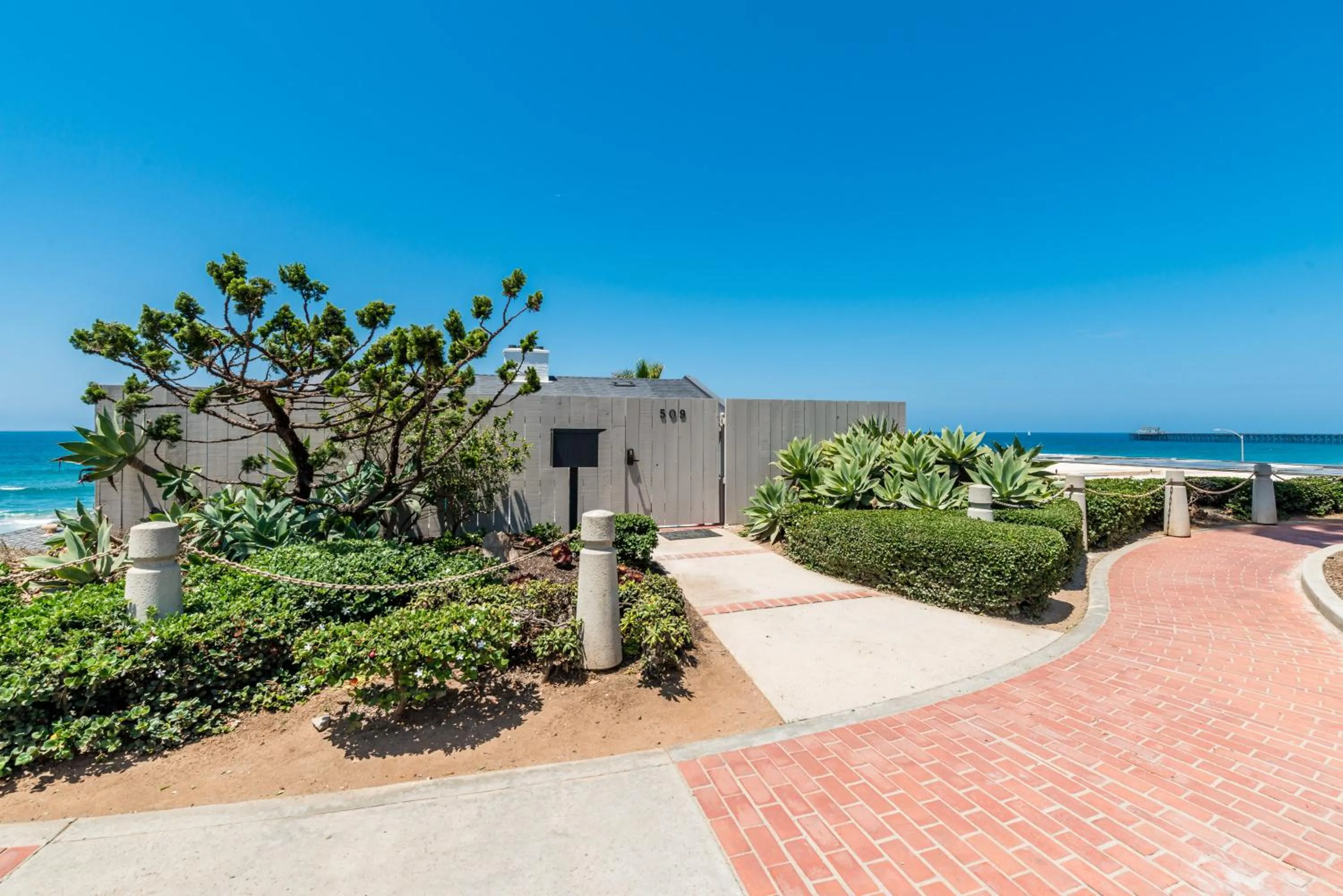 Property building in Pacific Villas