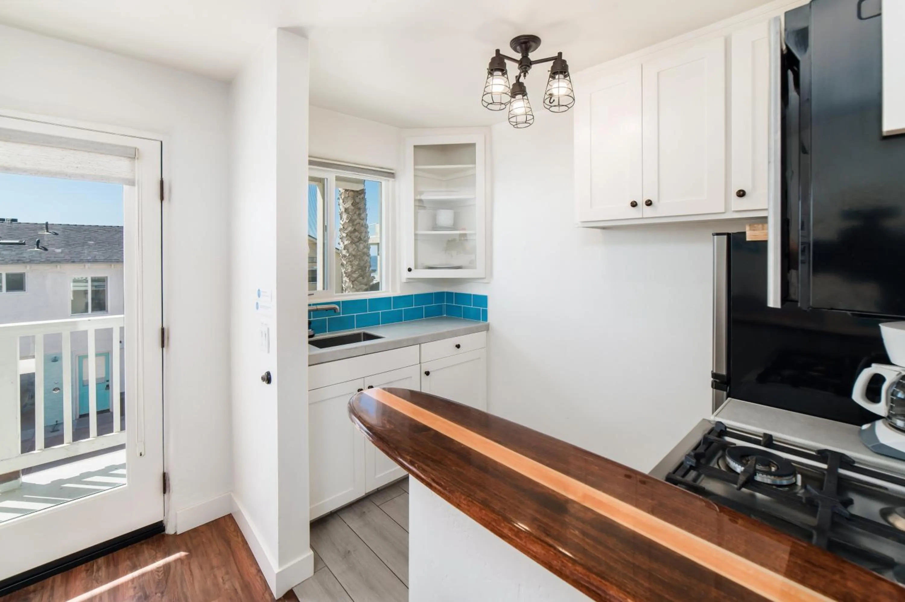 Kitchen or kitchenette in Pacific Villas