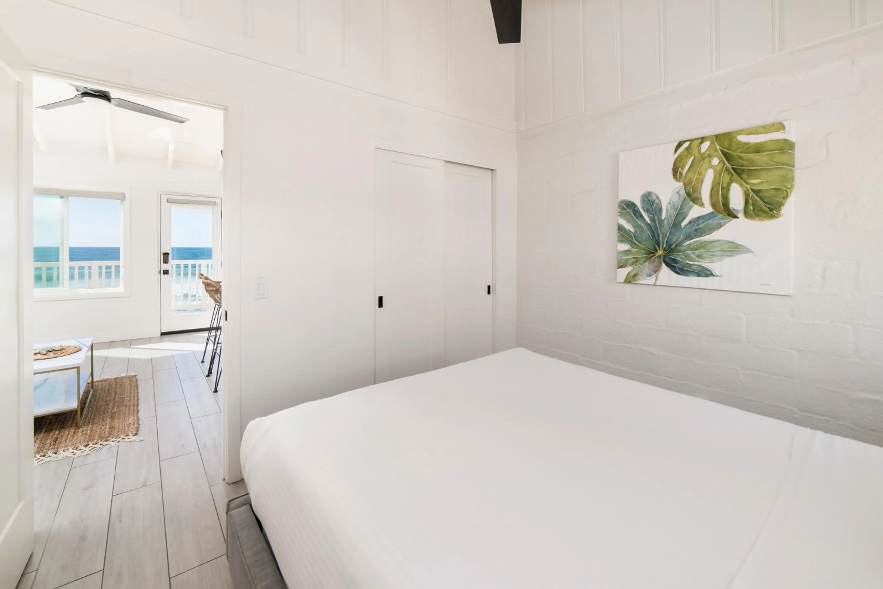 Bedroom, Bed in Pacific Villas