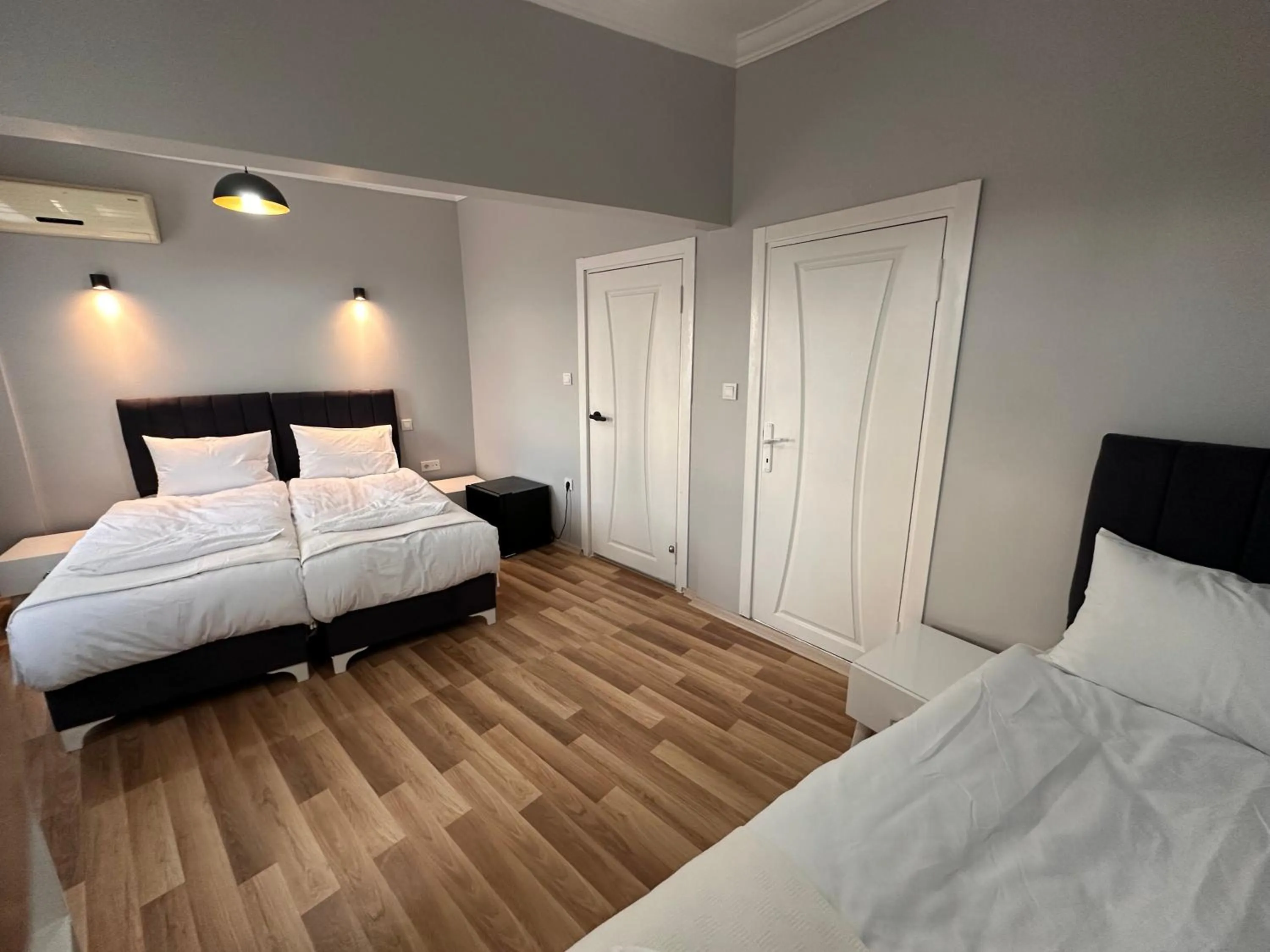 Bed in Asparagus HOTEL & SUITES OLD CITY