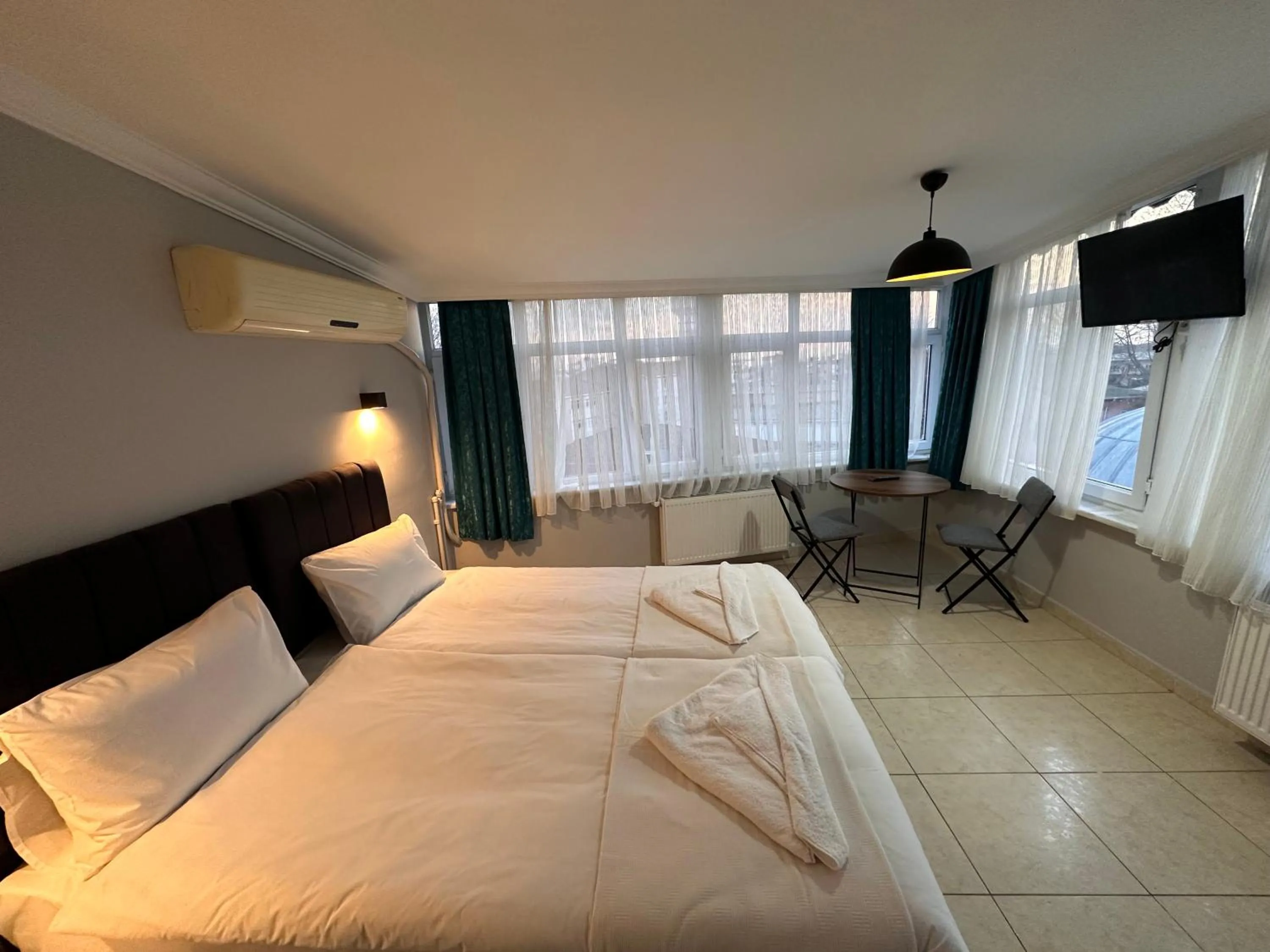 Bed in Asparagus HOTEL & SUITES OLD CITY