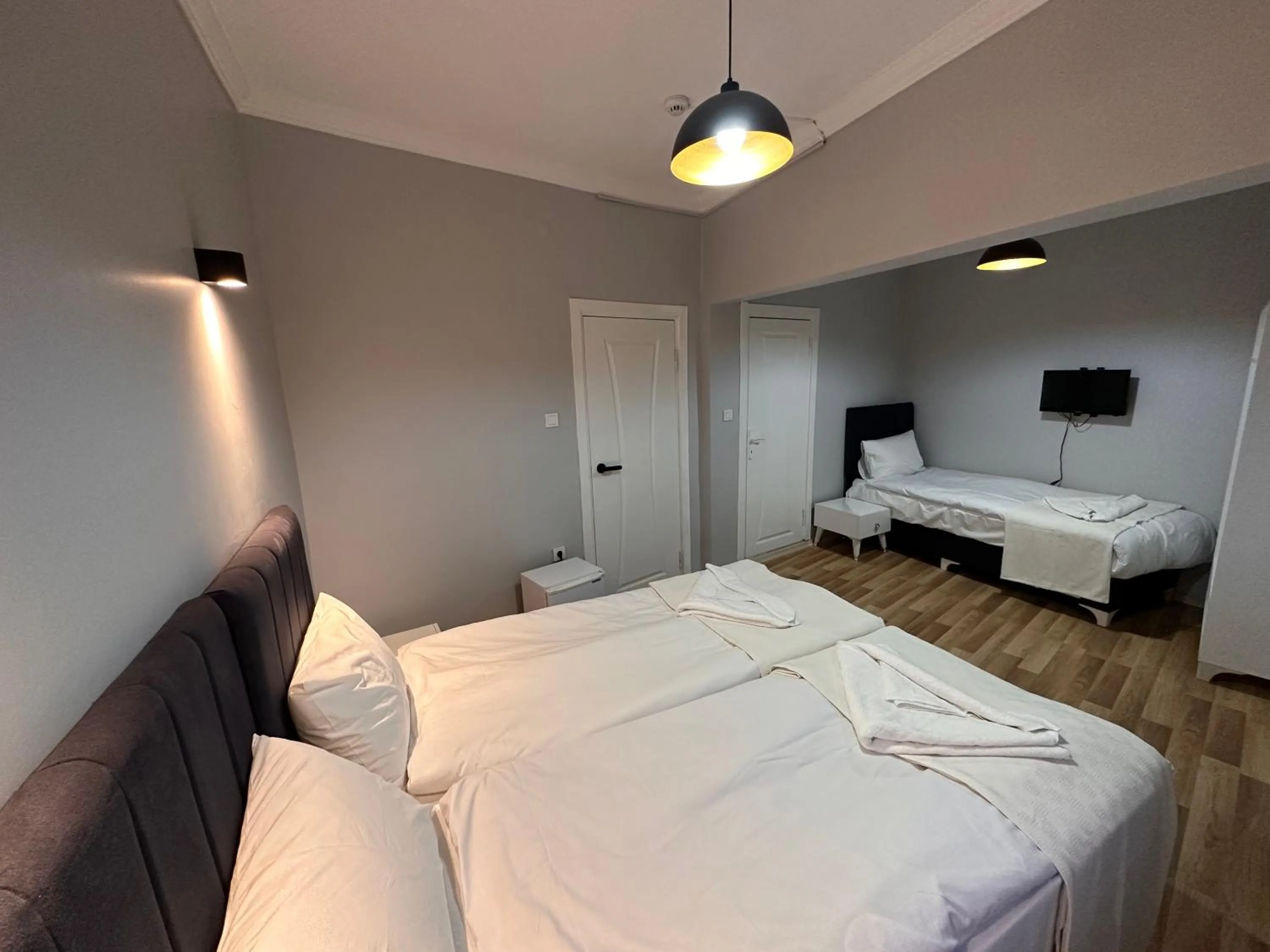 Bed in Asparagus HOTEL & SUITES OLD CITY