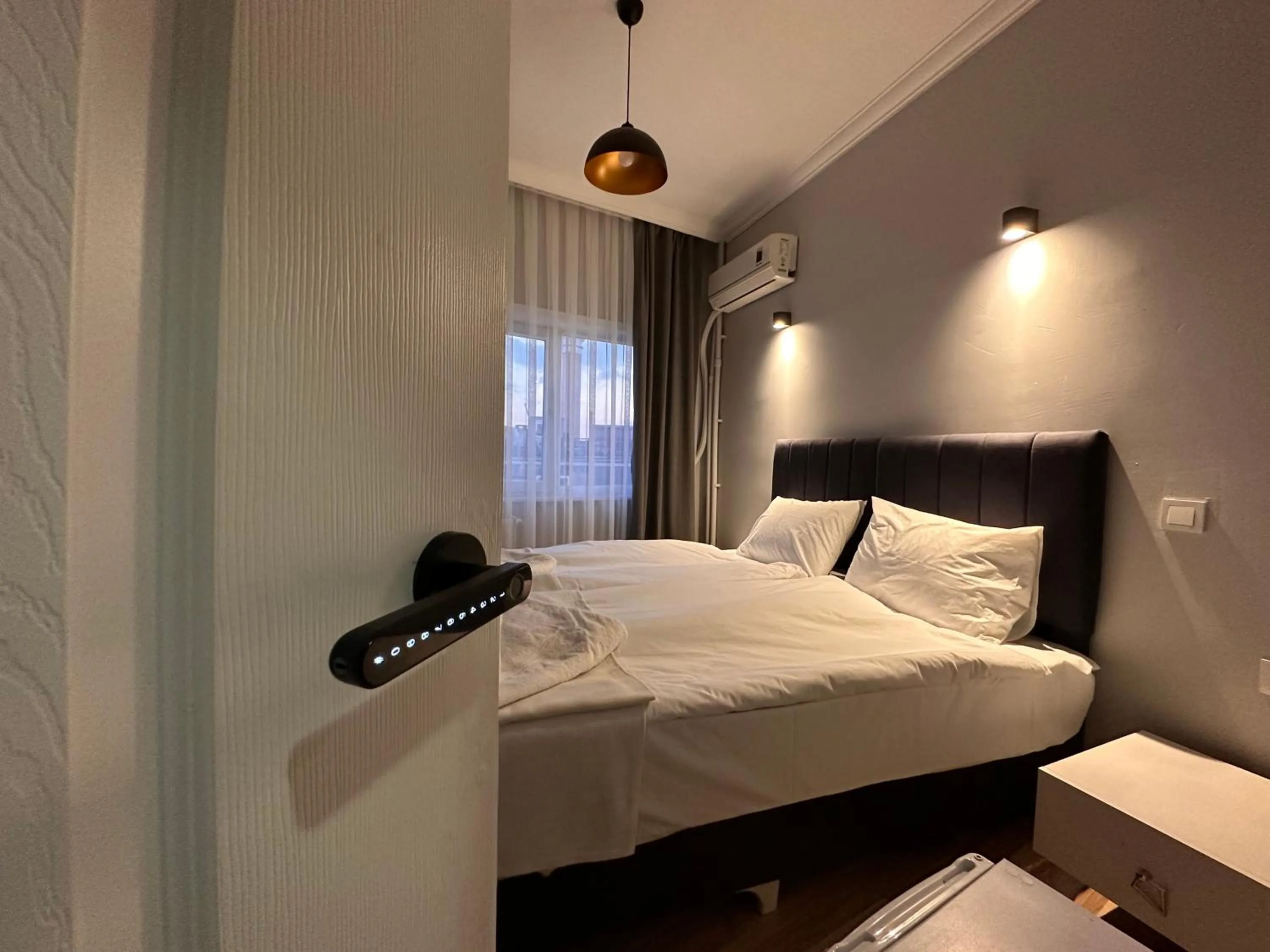 Bedroom, Bed in Asparagus HOTEL & SUITES OLD CITY