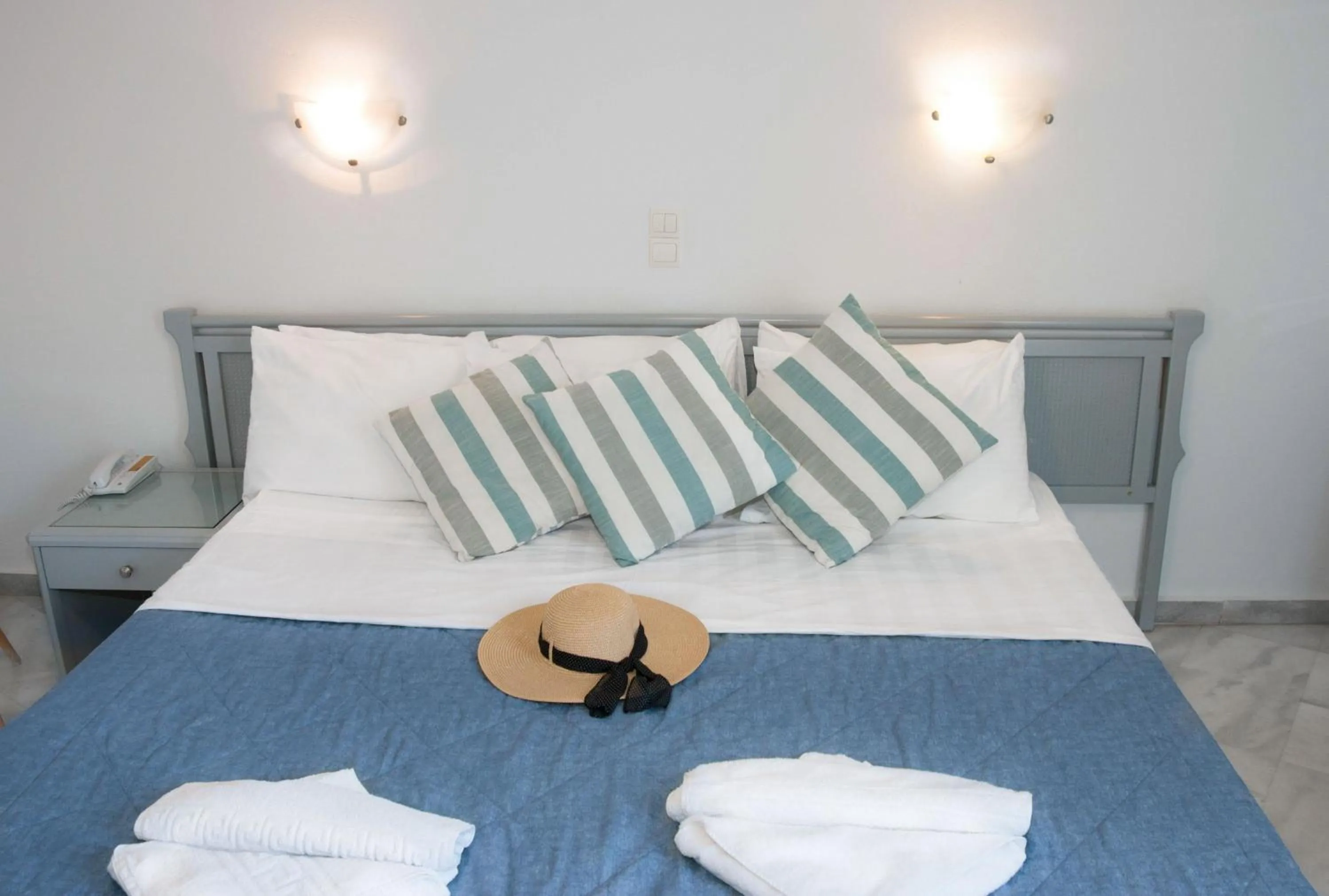 Property building, Bed in Futura Hotel