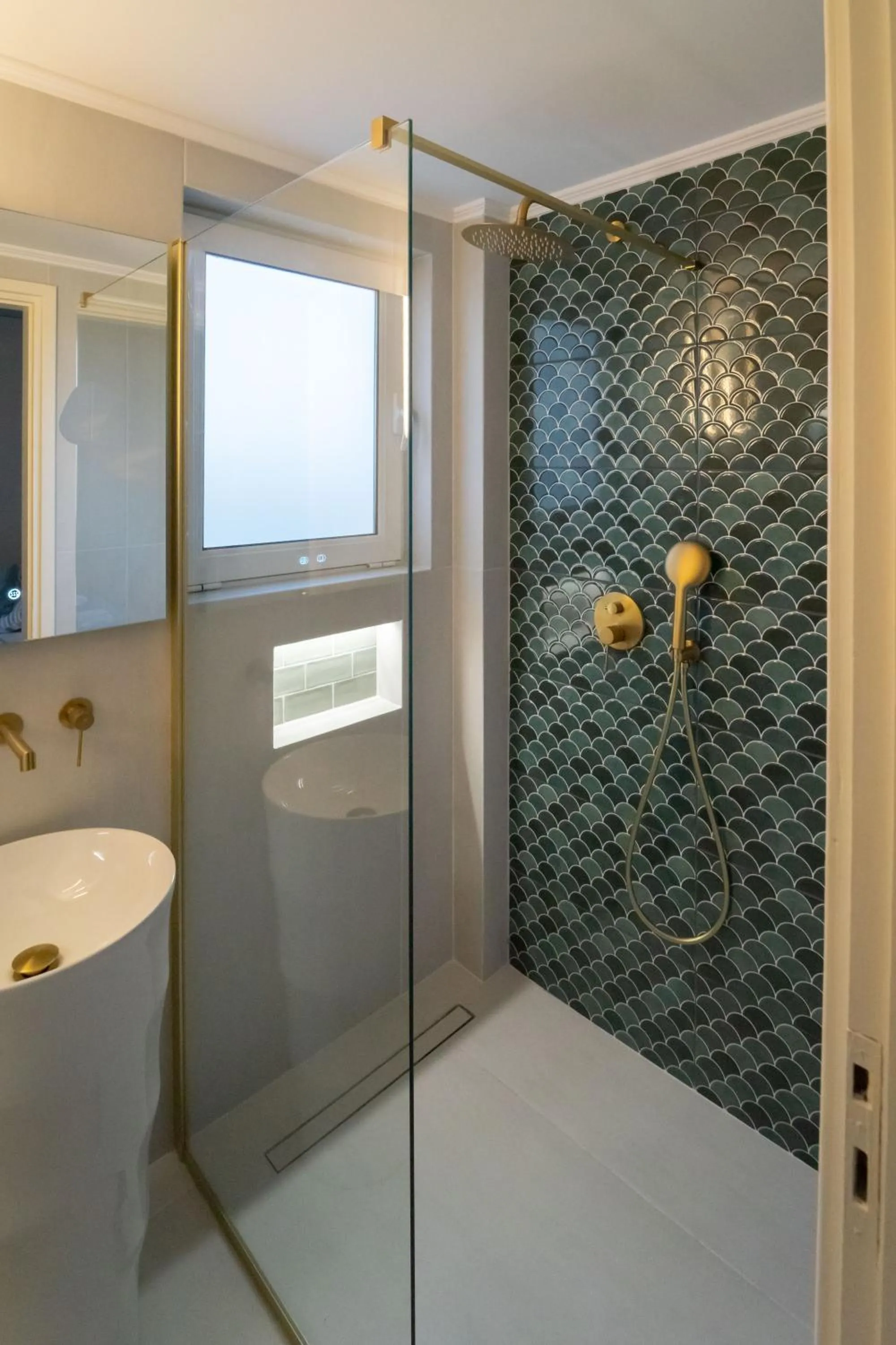 Shower in Futura Hotel