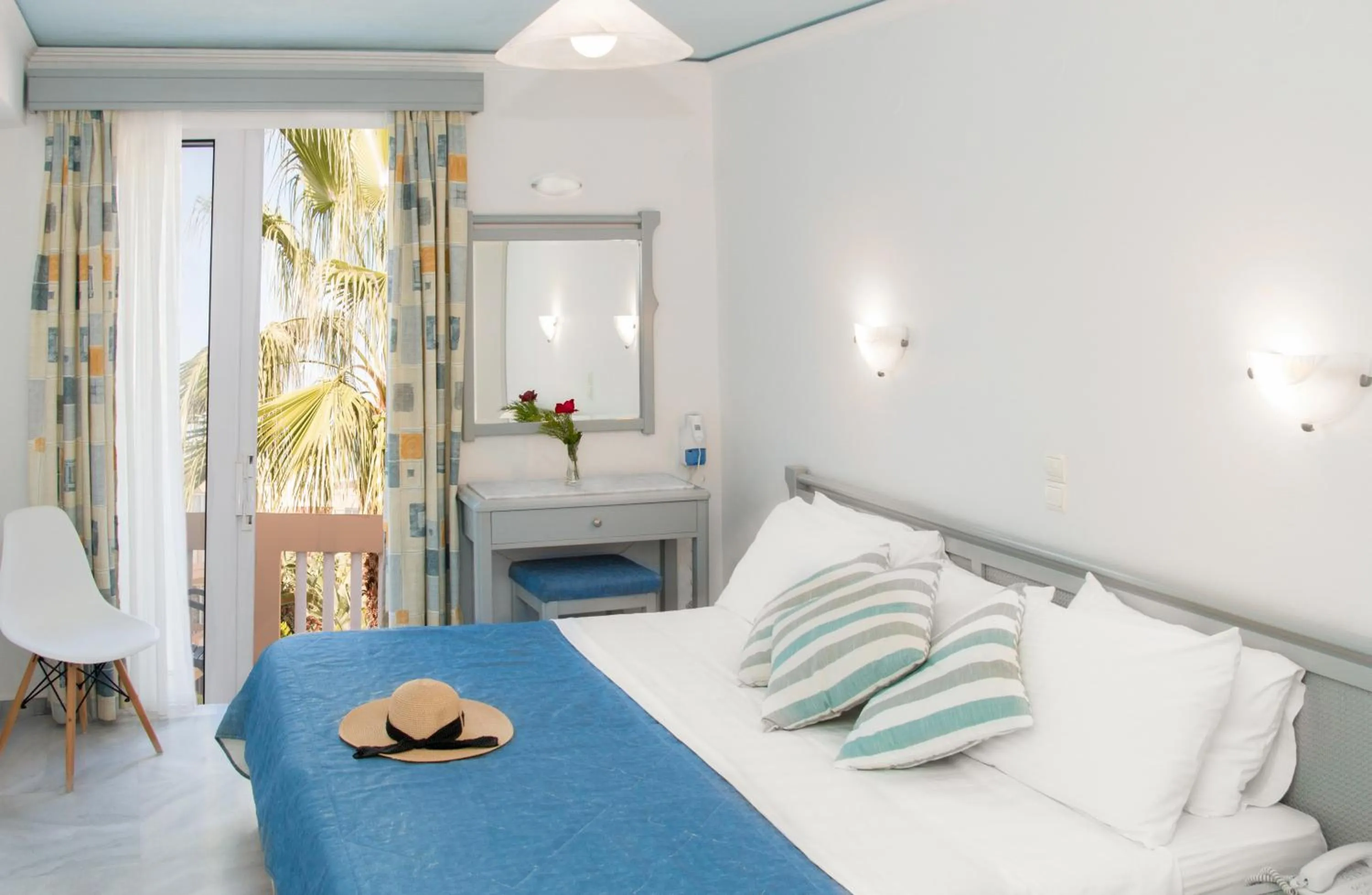 Bedroom, Bed in Futura Hotel