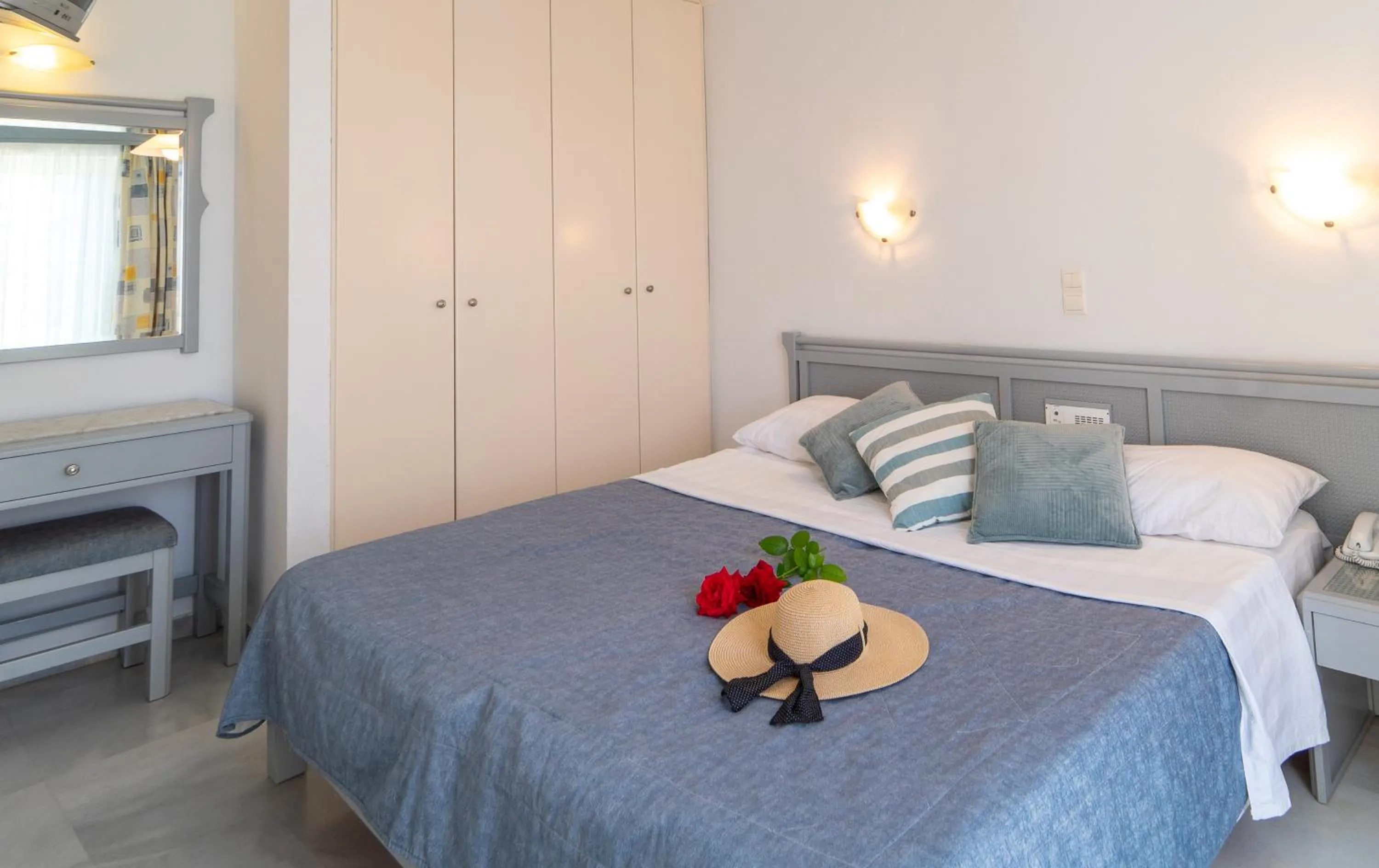 Bedroom, Bed in Futura Hotel