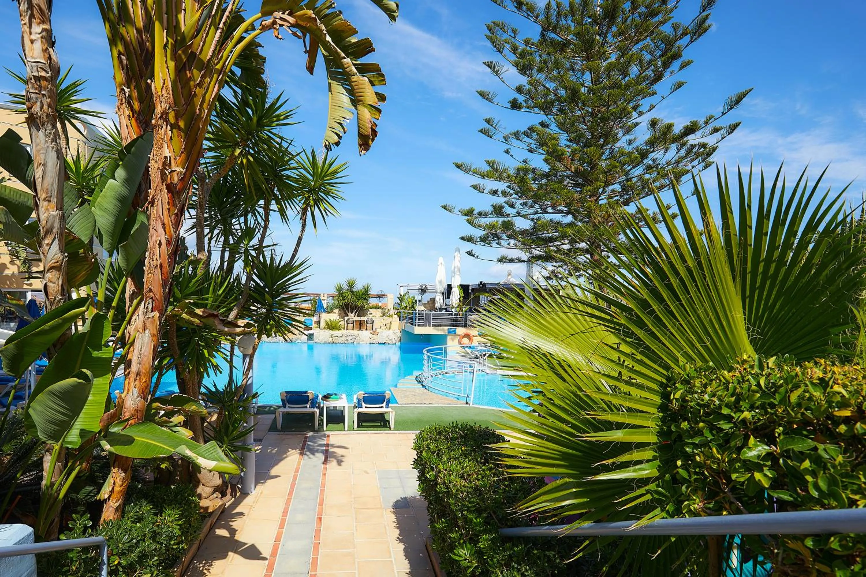 Swimming pool in Futura Hotel