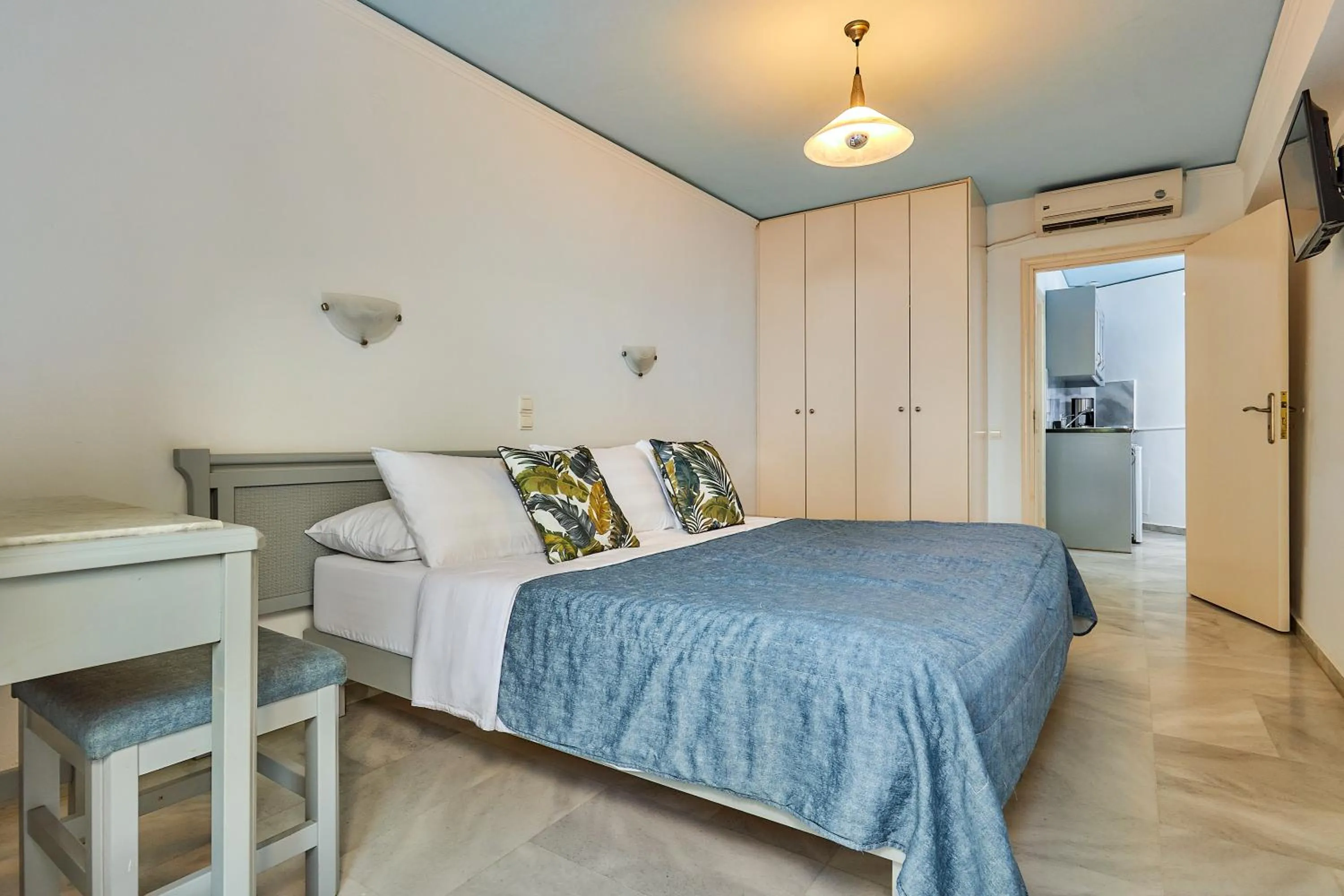 Bedroom, Bed in Futura Hotel