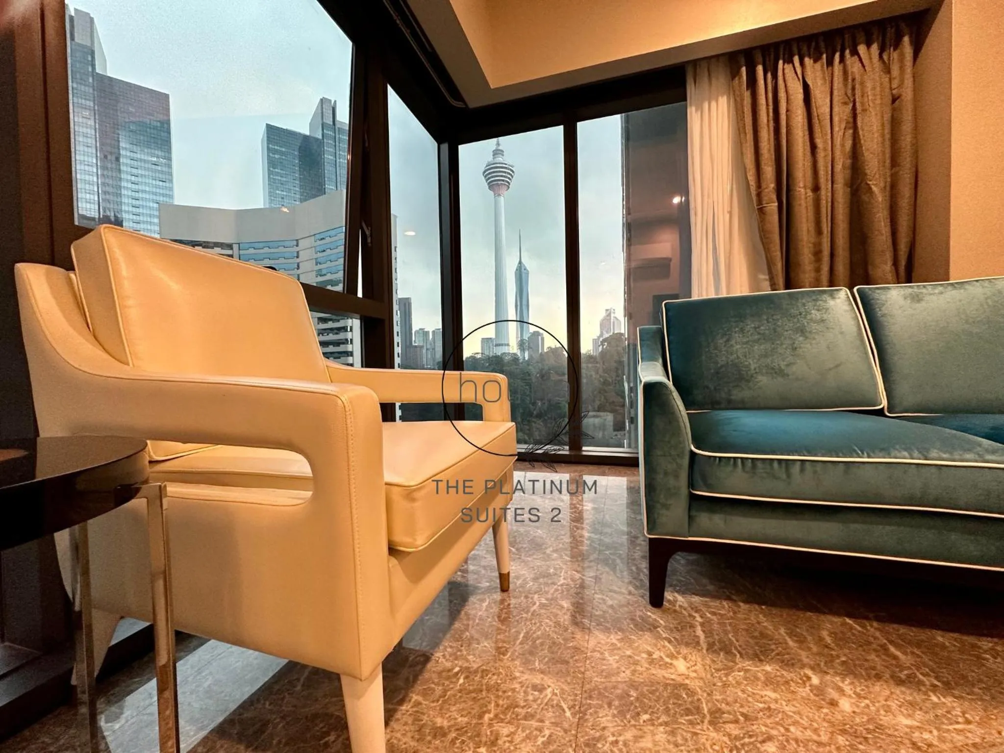 Living room in The Platinum 2 Kuala Lumpur by HOLMA