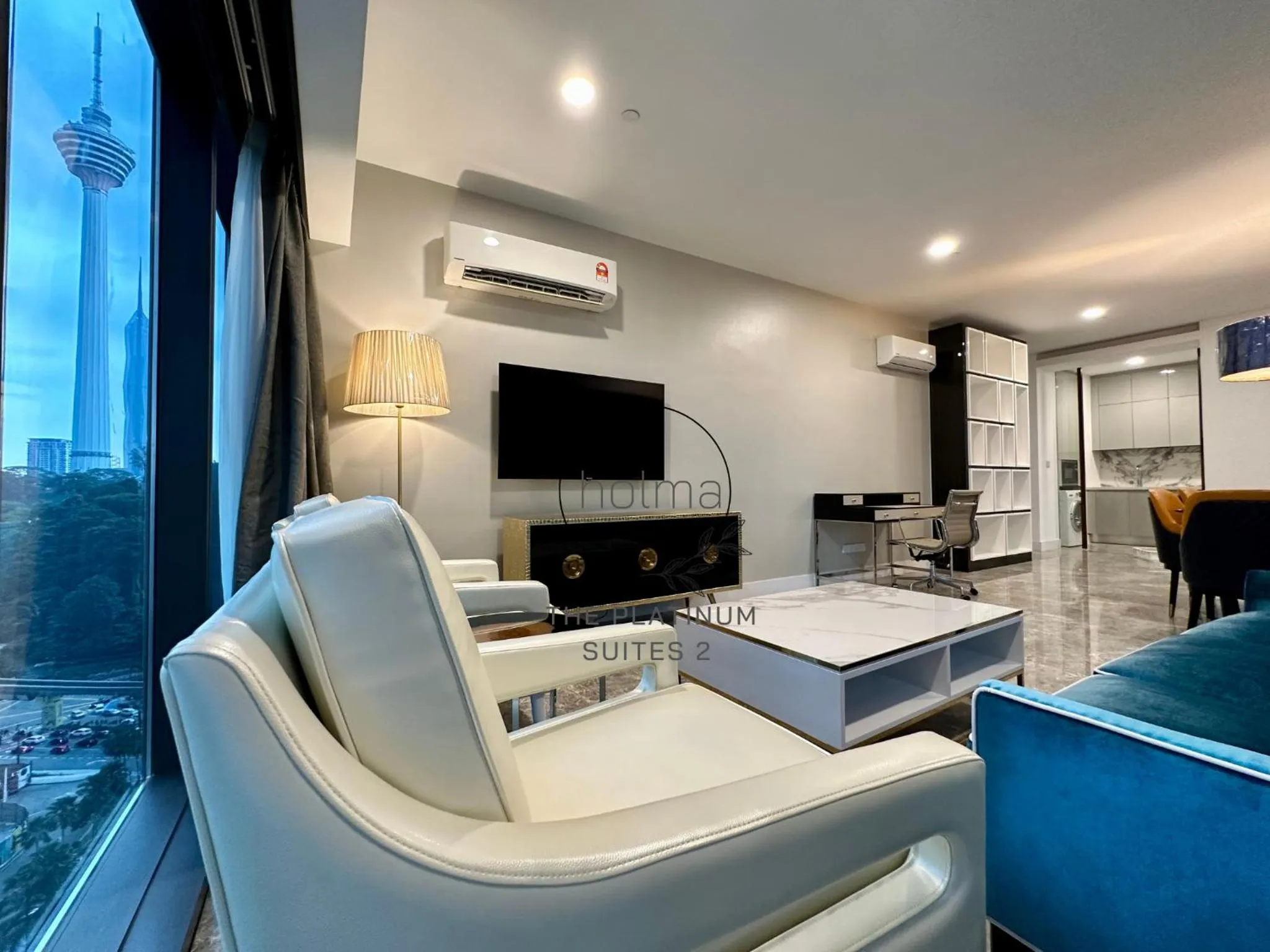 Living room in The Platinum 2 Kuala Lumpur by HOLMA