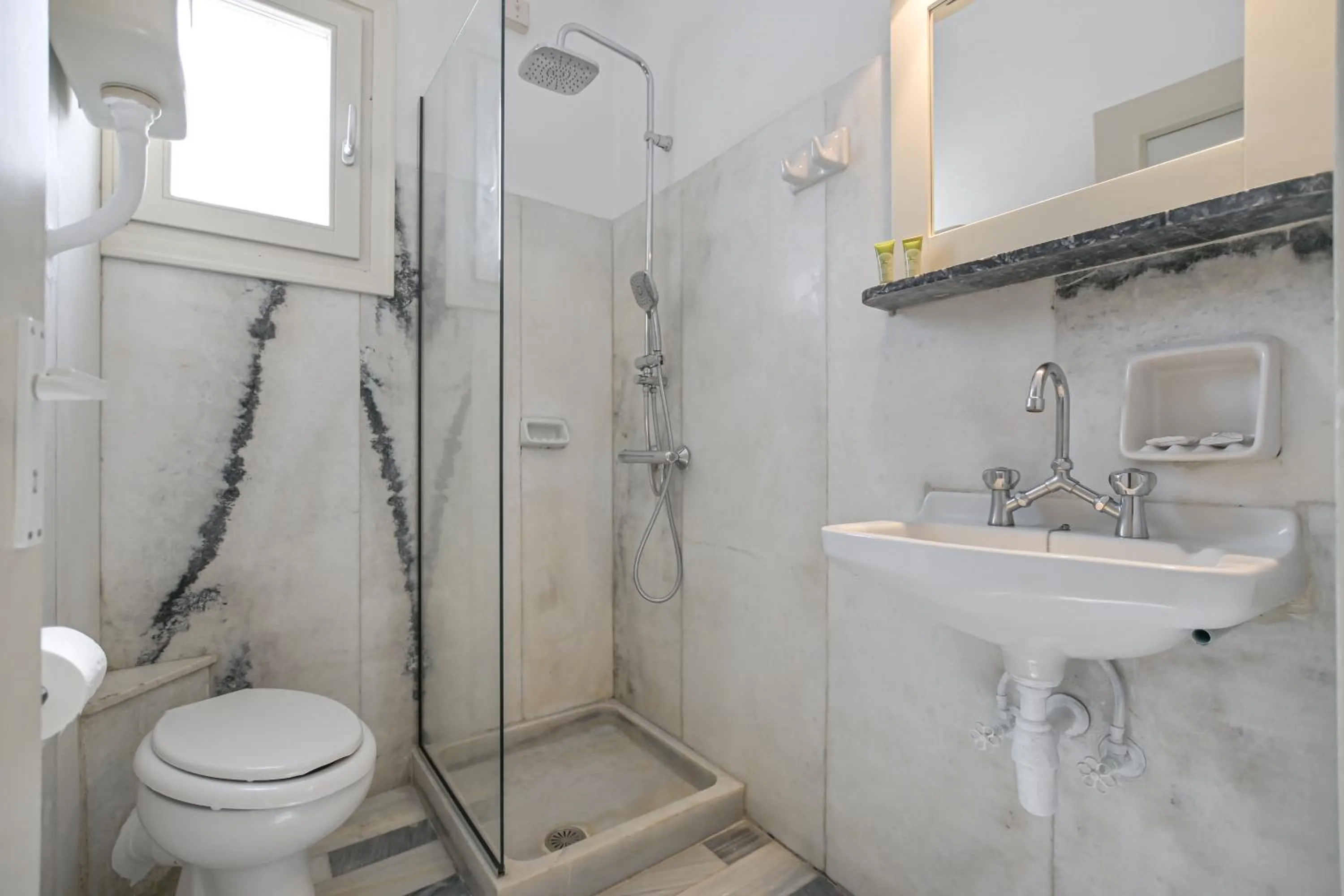 Bathroom in Soula Naxos