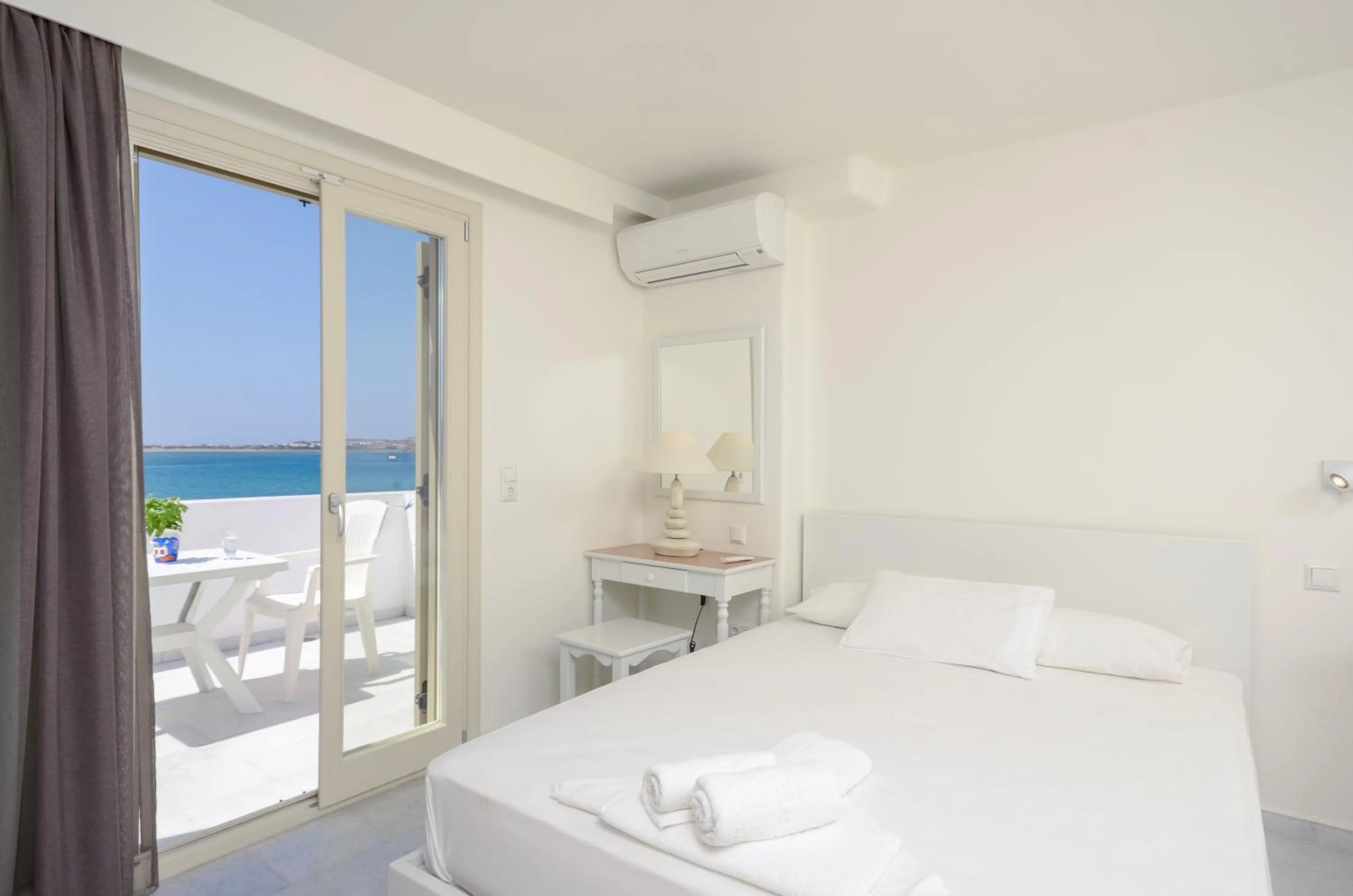 Balcony/Terrace, Bed in Soula Naxos