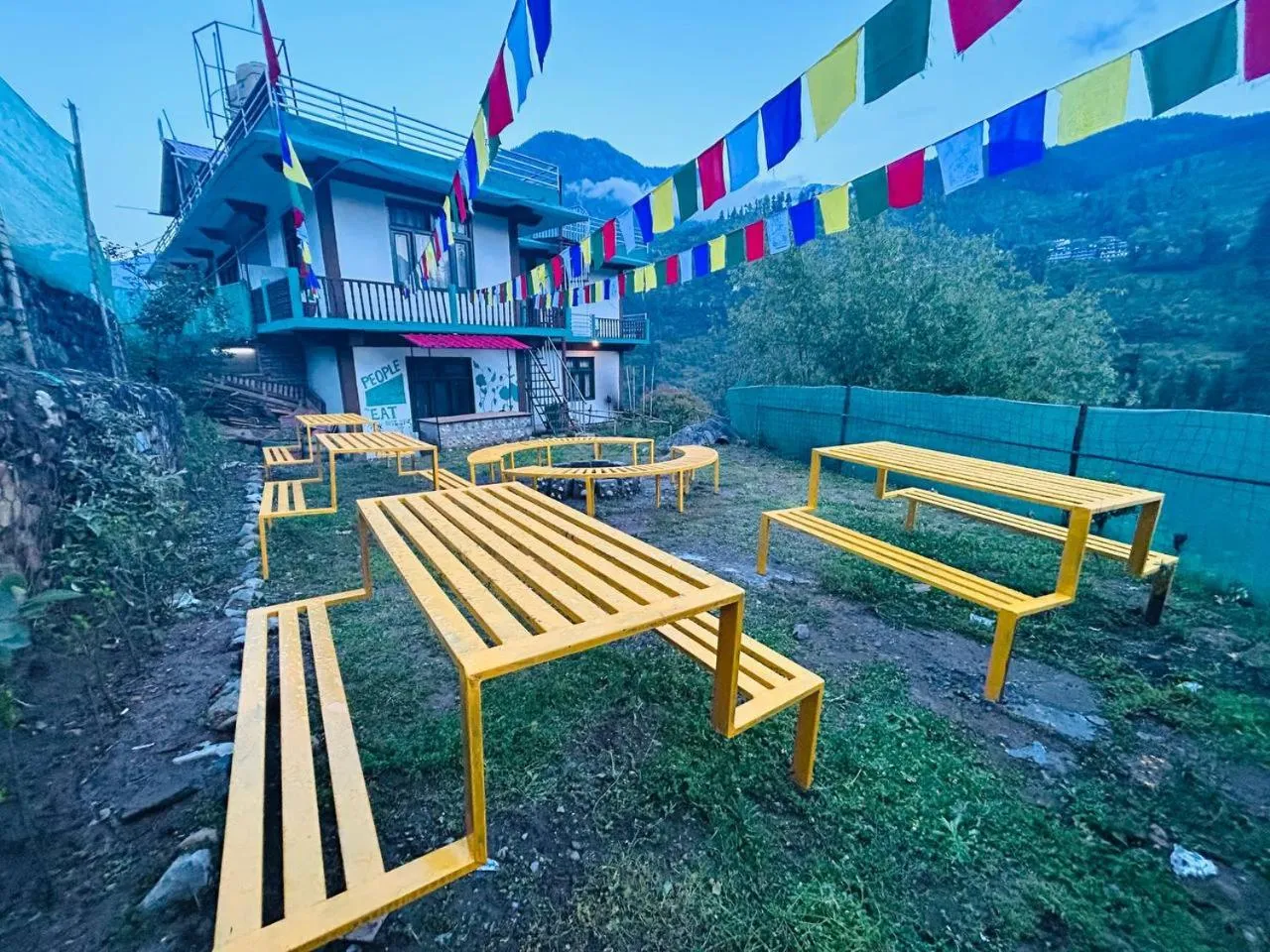 Restaurant/places to eat in Kasol Hostel