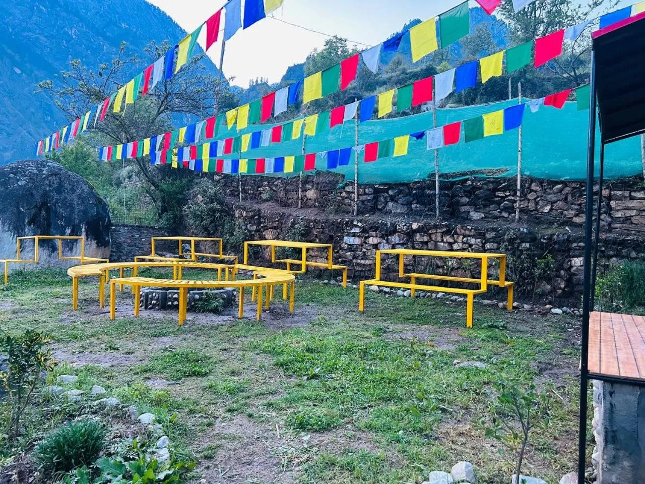 Restaurant/places to eat in Kasol Hostel