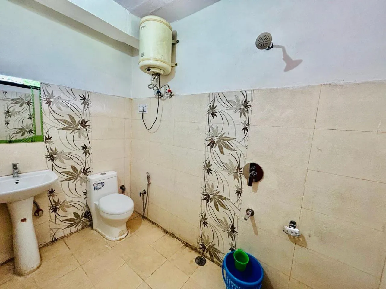 Shower in Kasol Hostel