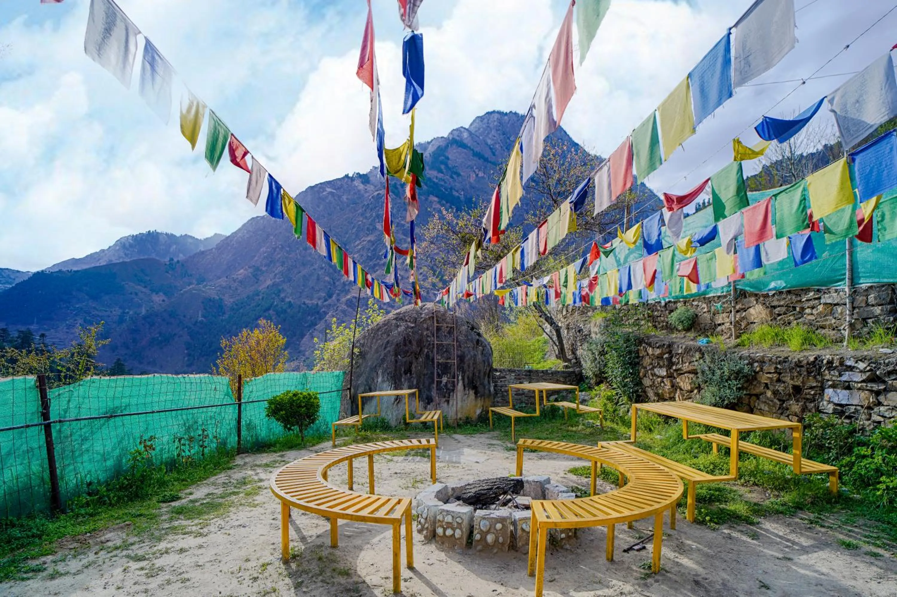 Garden in Kasol Hostel