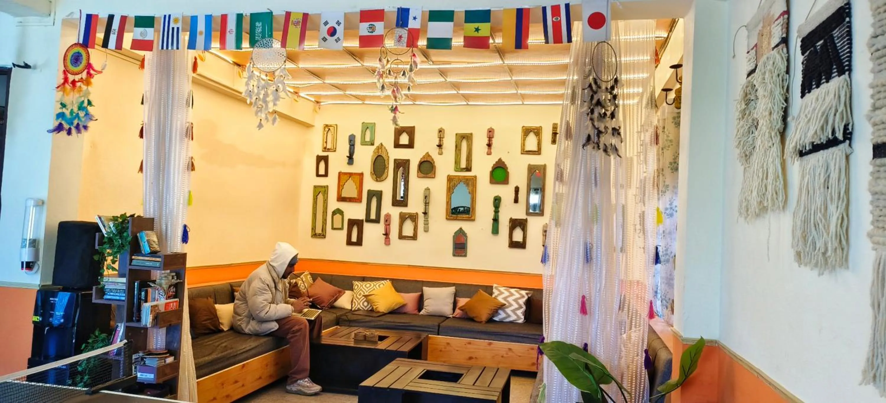 Library in Kasol Hostel