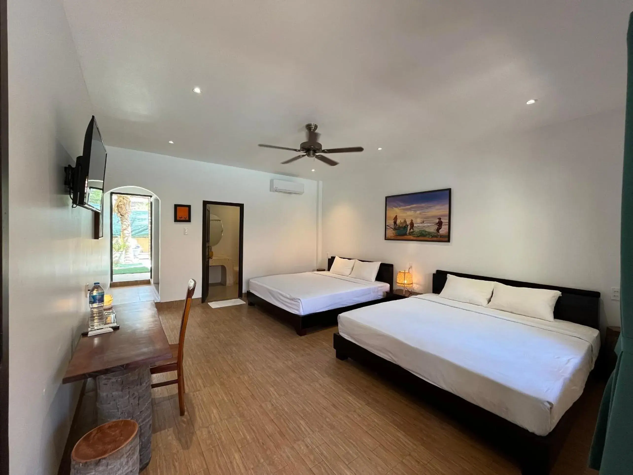 Deluxe Quadruple Room - single occupancy in Mi Nhon Em Hotel Muine Deluxe Quadruple Room - single occupancy in Mi Nhon Em Hotel Muine