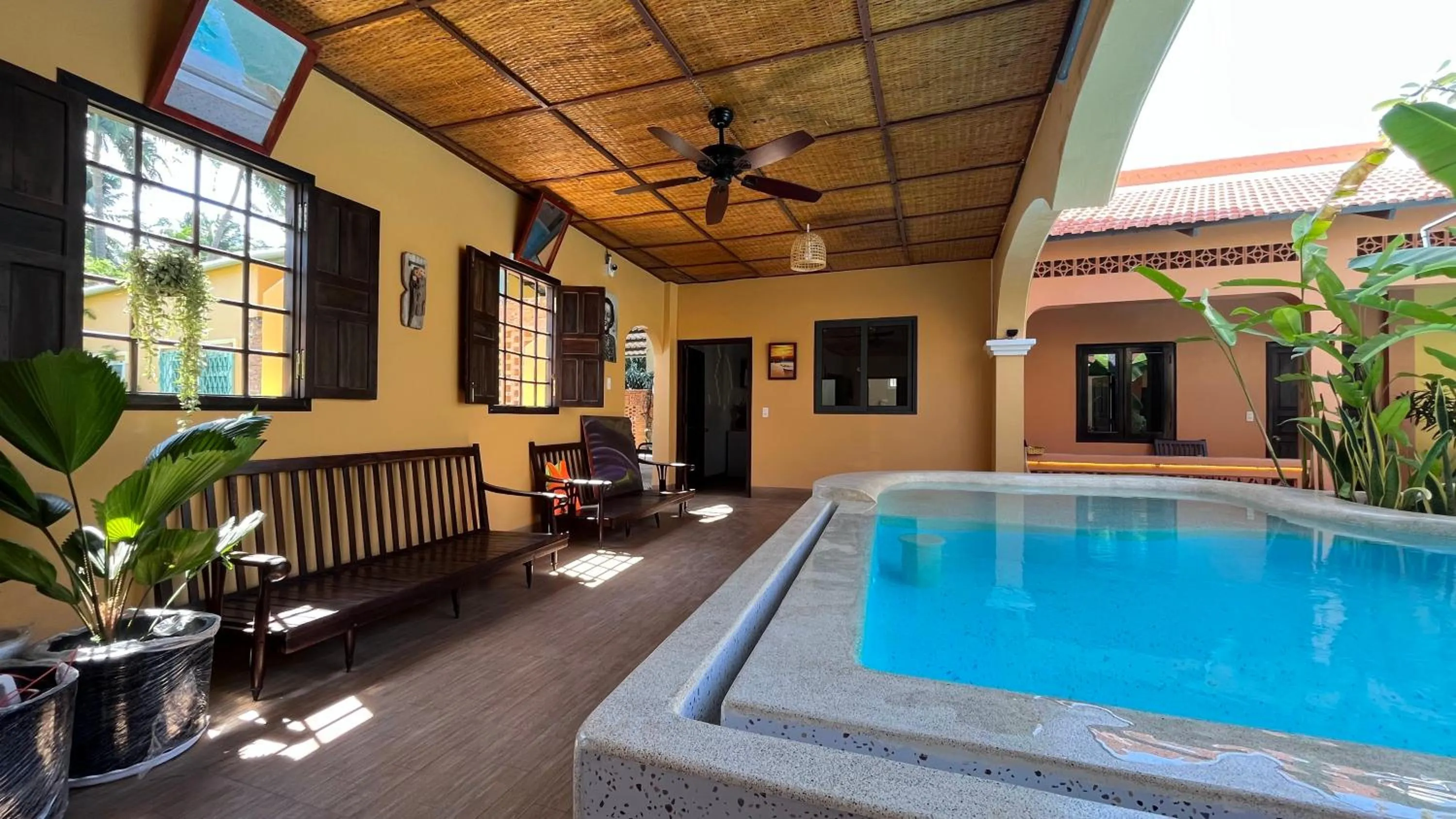 Swimming pool in Mi Nhon Em Hotel Muine