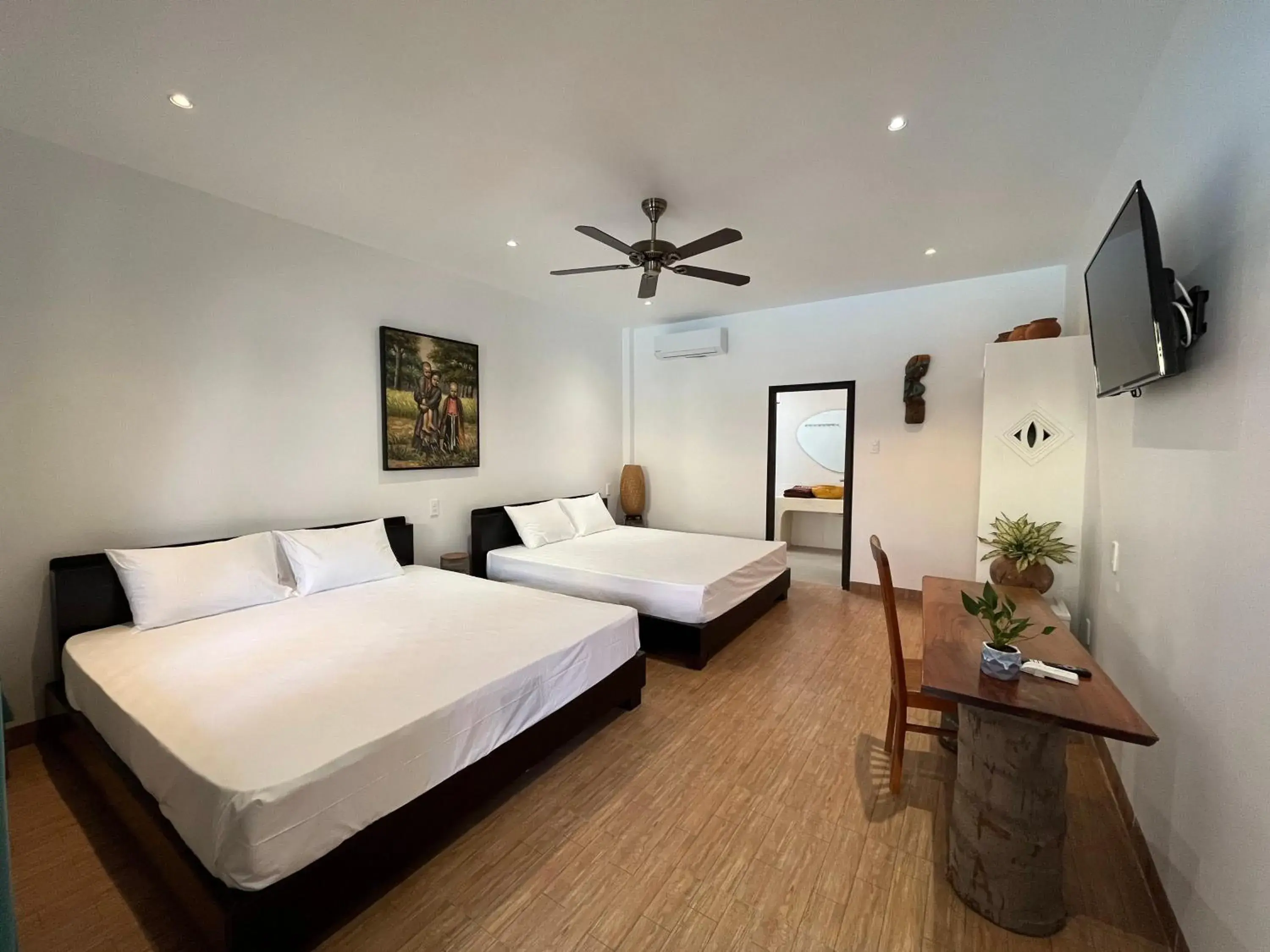 King Room with Two King Beds - single occupancy in Mi Nhon Em Hotel Muine King Room with Two King Beds - single occupancy in Mi Nhon Em Hotel Muine