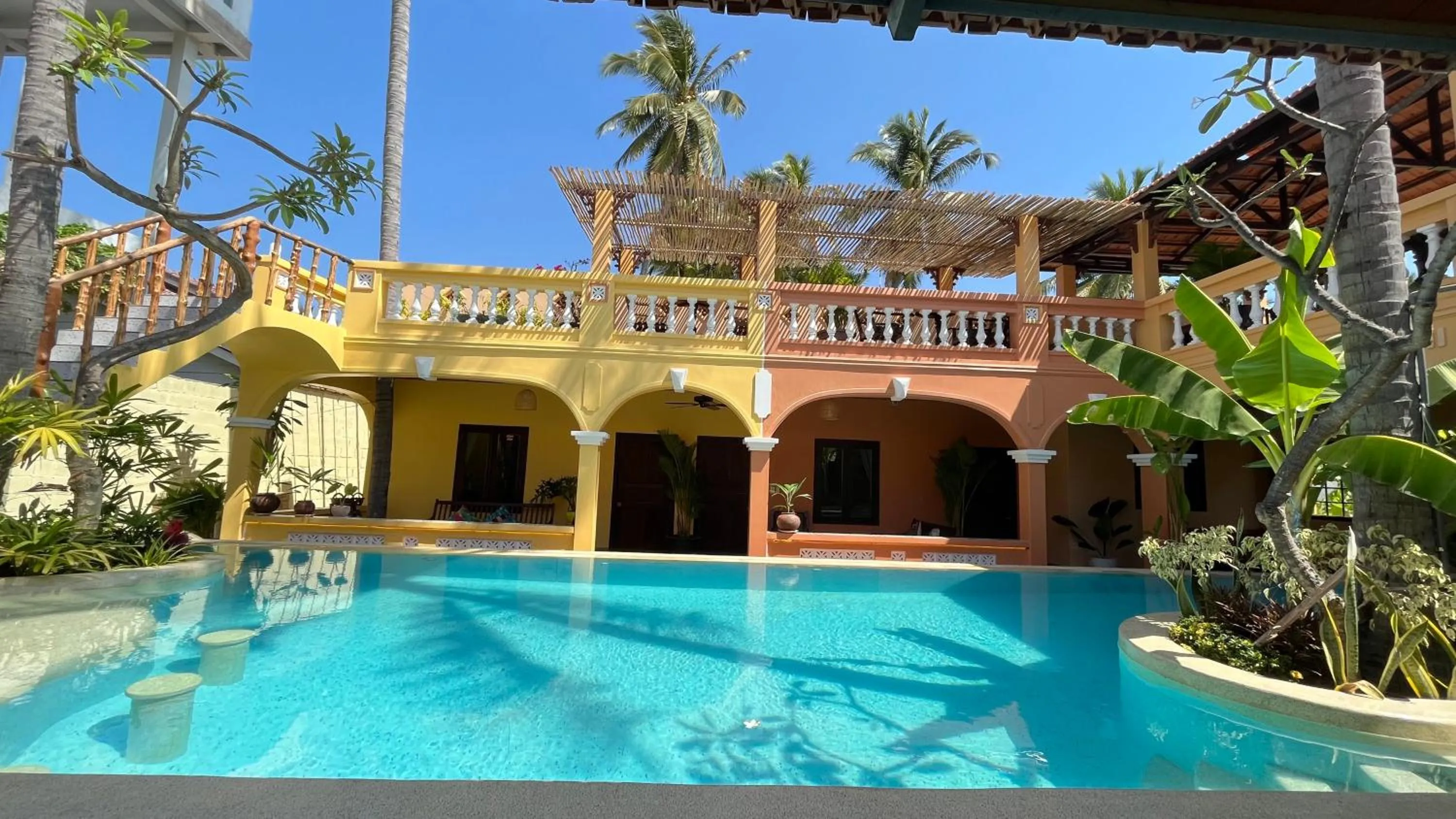 Swimming pool in Mi Nhon Em Hotel Muine