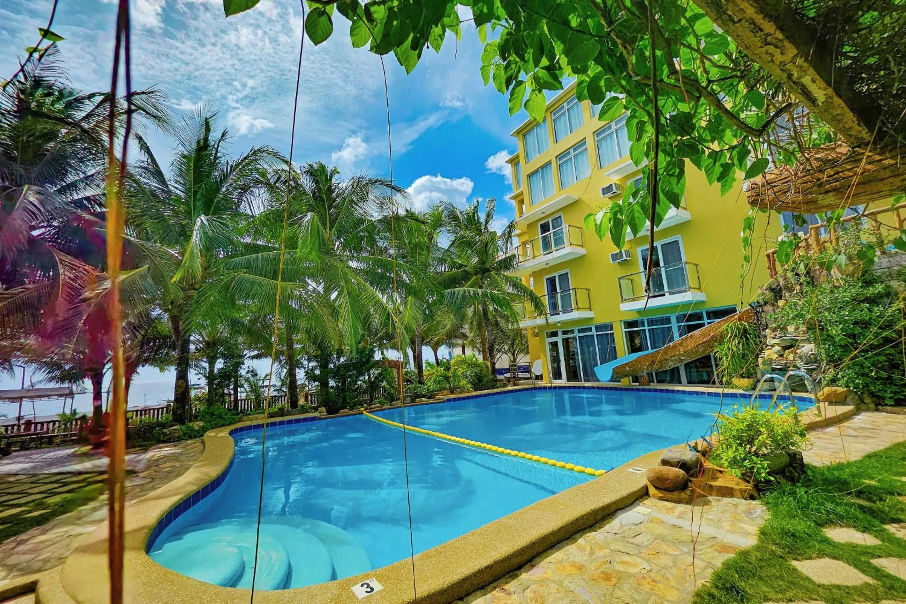 Crystal Shores Beach Resort powered by Cocotel